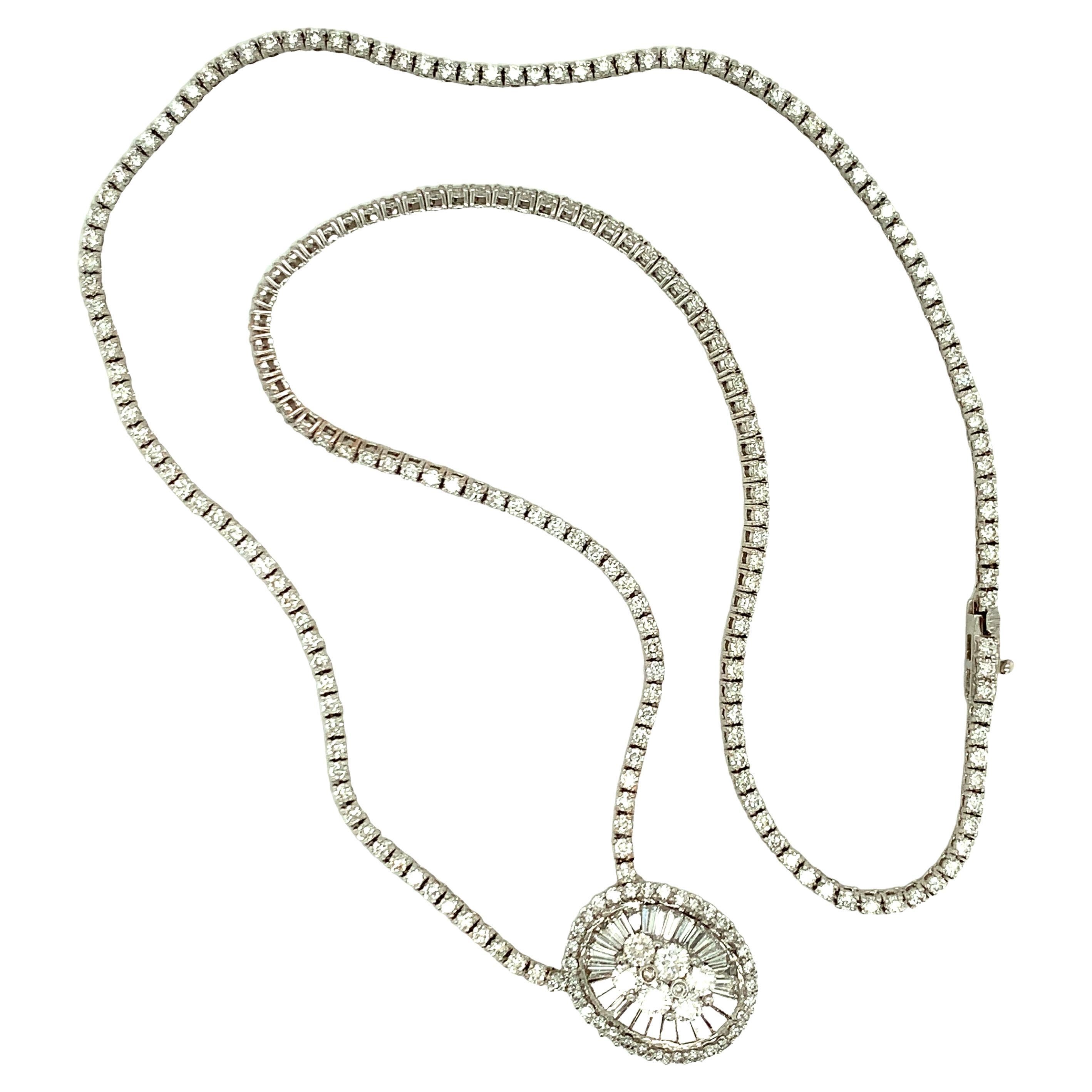 14K White Gold Diamond Pendant / Necklace For Sale
