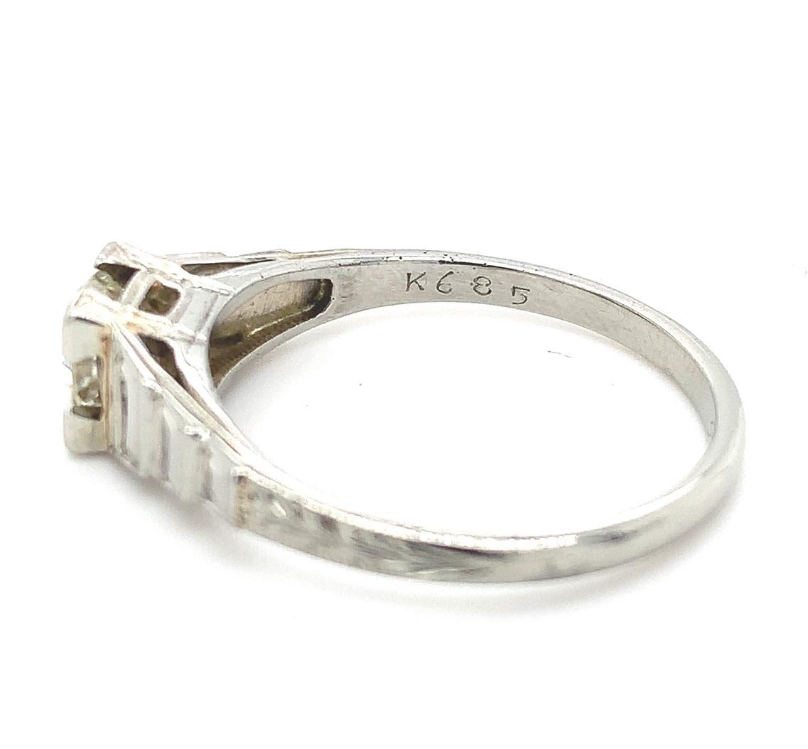 Anello con diamante in oro bianco 14K con un diamante taglio europeo del peso di circa 0.4 in vendita 3