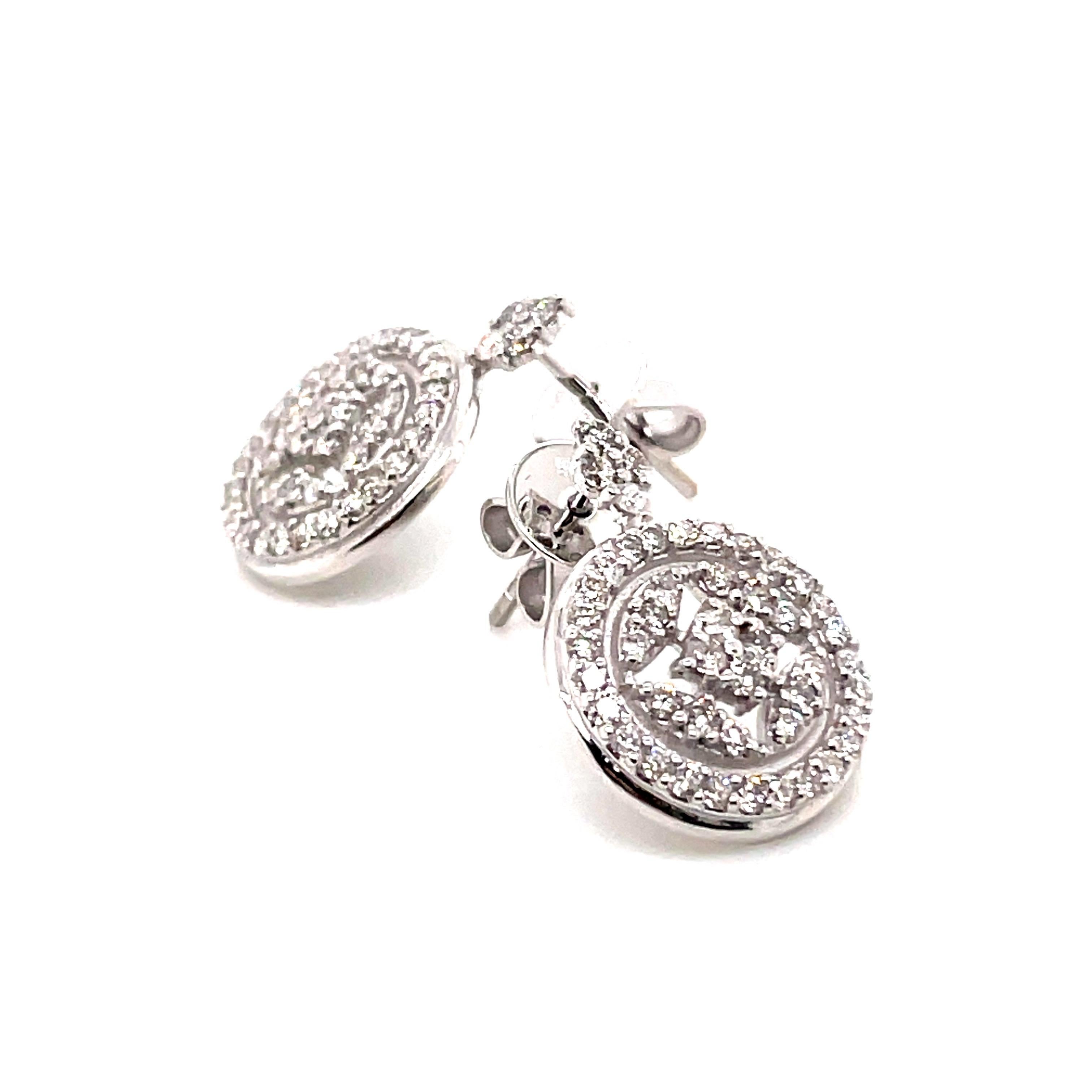 Boucles d'oreilles en or blanc 14k diamant rond en pavé, 1.34 cts en vente 2