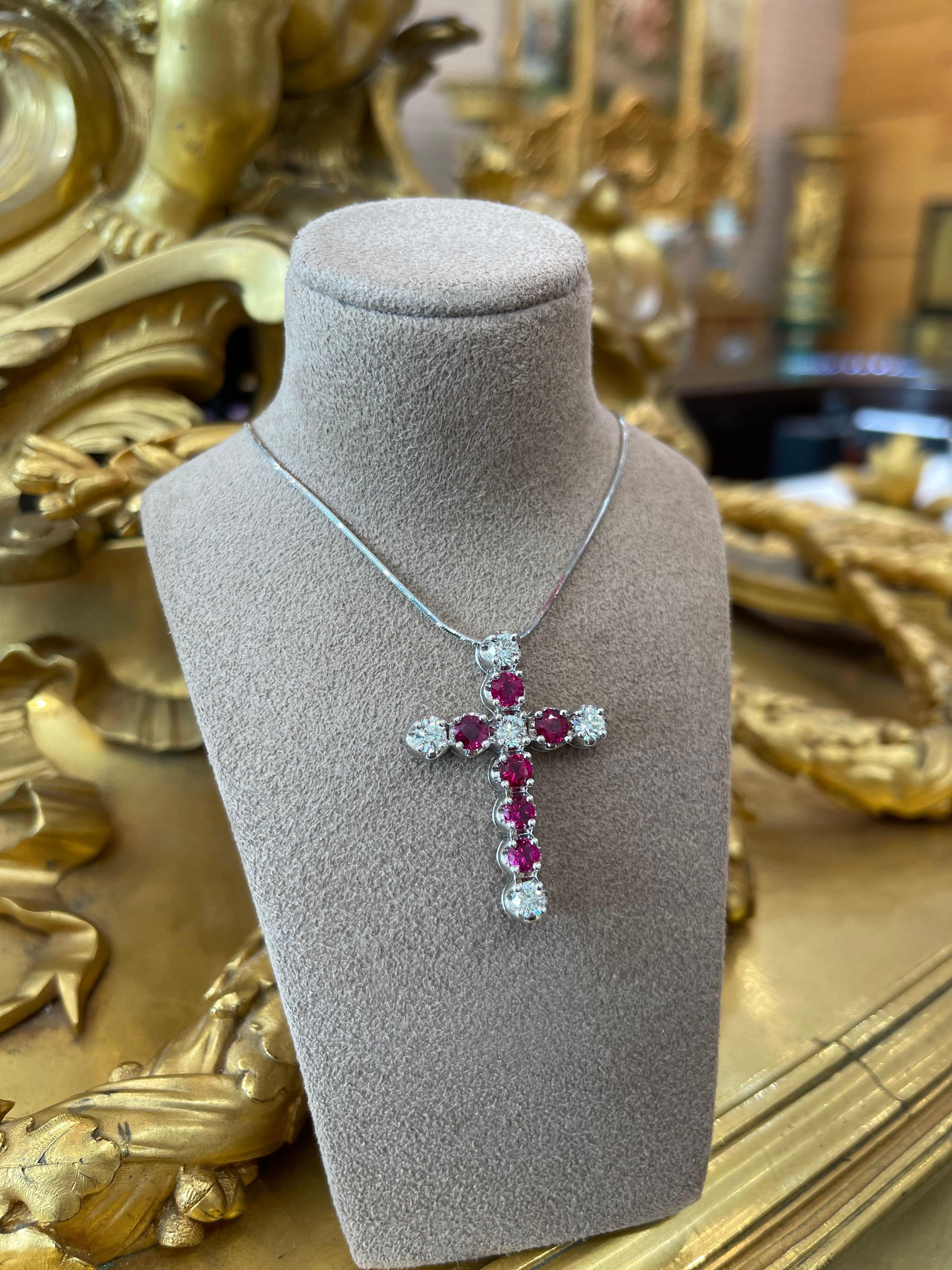14k White Gold Diamond & Ruby Cross Pendent.


Ruby: 2.08cts

Diamond: 1.33cts

Total Weight: 6grams

Please note: the chain is not included.