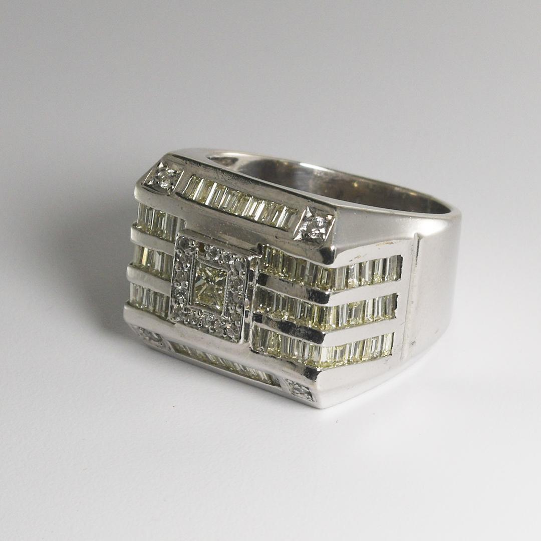 14K Weißgold Diamant Siegelring im Angebot 1