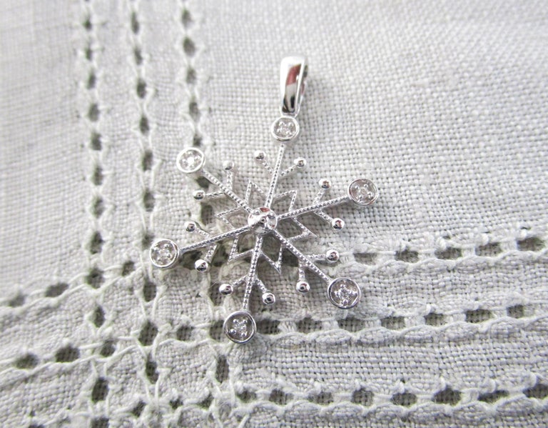 Diamond Snowflake Pendant in White Gold main image 0