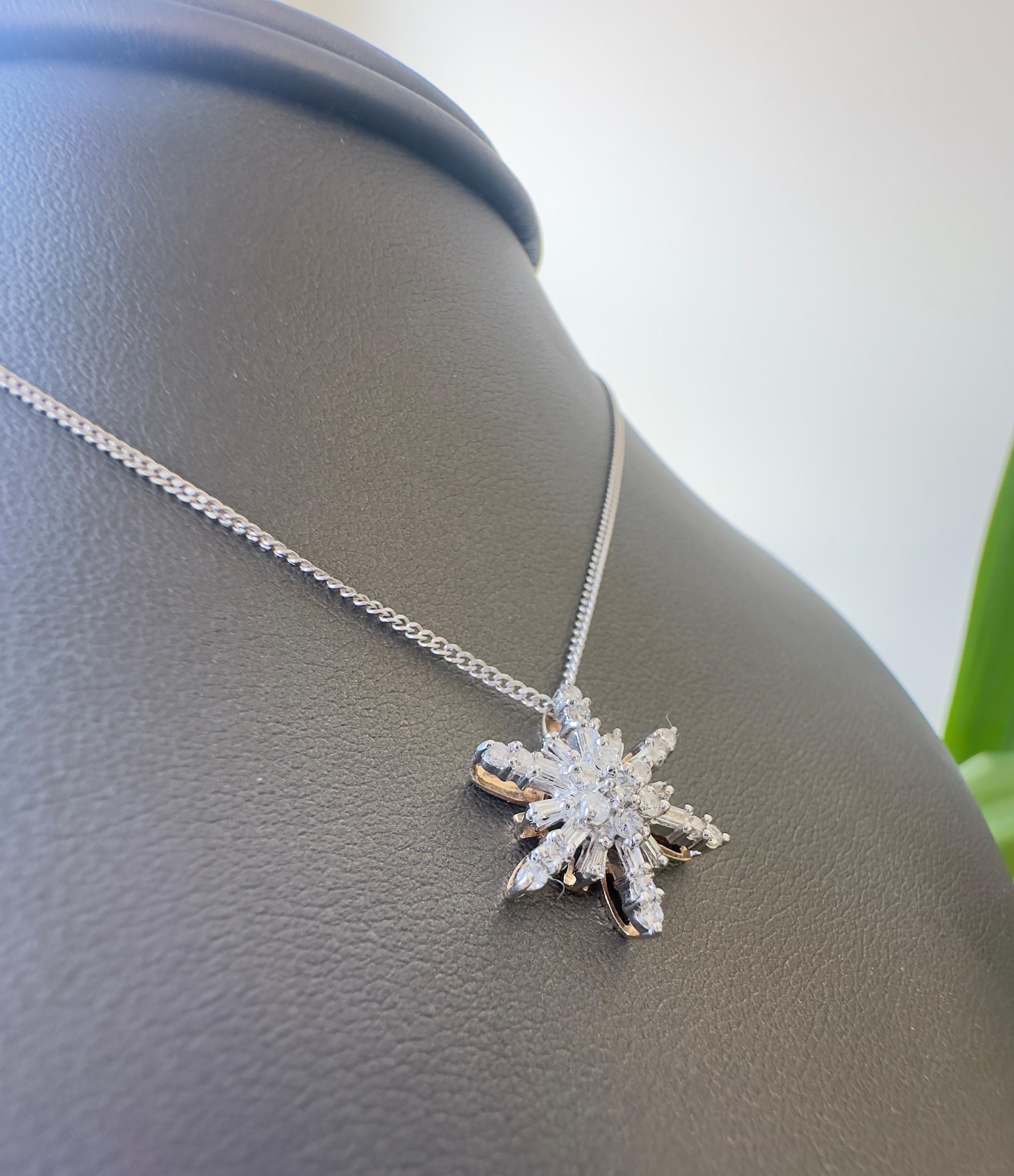 14k Weißgold Diamant-Halskette mit Schneeflocken-Anhänger im Angebot 1