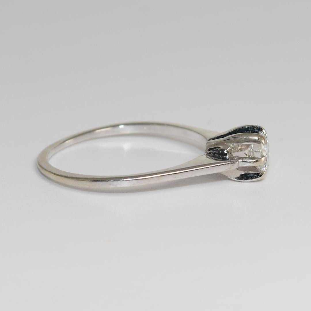 Anillo solitario de diamantes de oro blanco de 14 quilates 0,35 ct Corte redondo en venta
