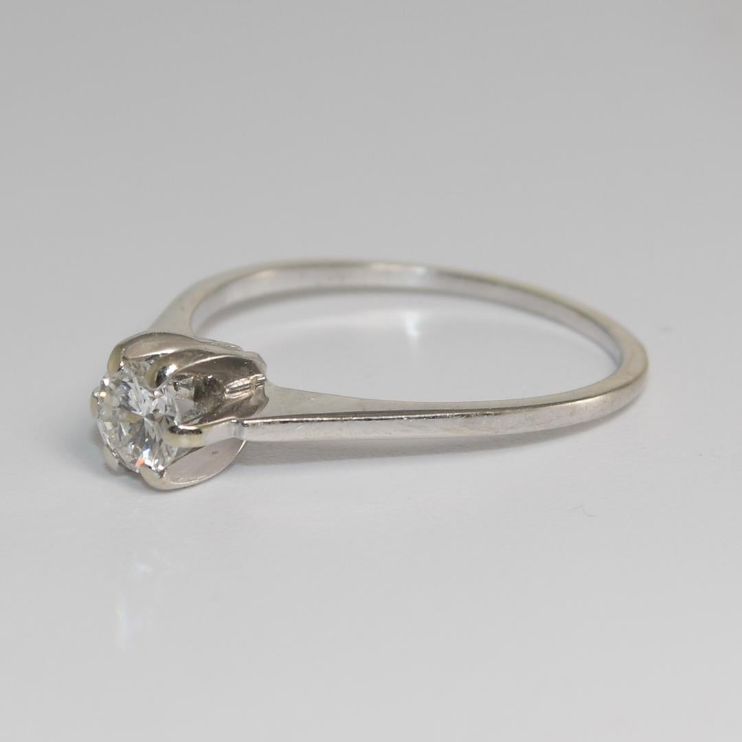 Anillo solitario de diamantes de oro blanco de 14 quilates 0,35 ct en venta 1