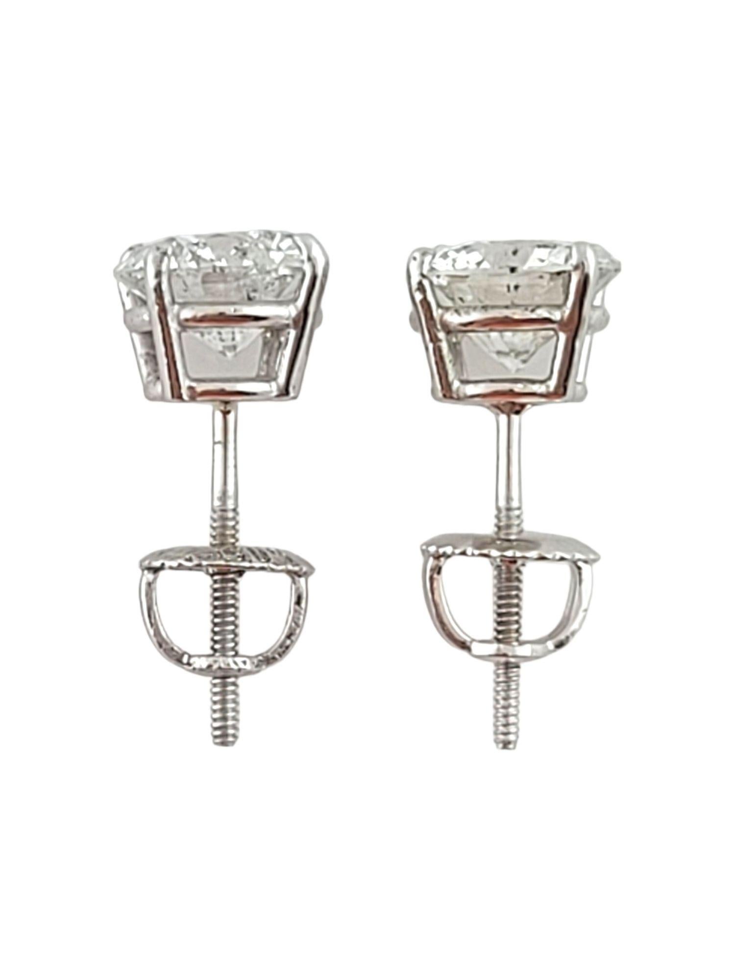 14K White Gold Diamond Stud Earrings #14850 In Good Condition For Sale In Washington Depot, CT