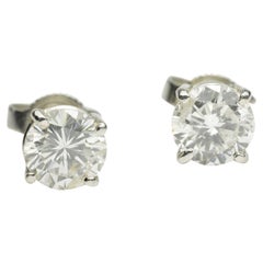 Boucles d'oreilles en or blanc 14K avec diamant 1.50ct