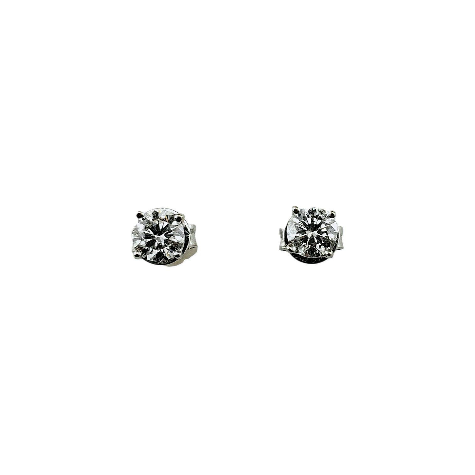 Orecchini con diamante in oro bianco 14K #23029 in vendita