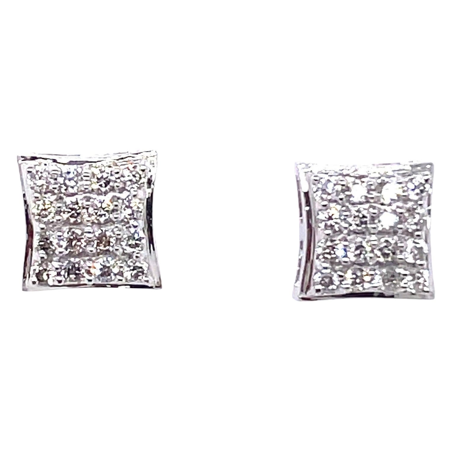 14k White Gold Diamond Stud Earrings For Sale