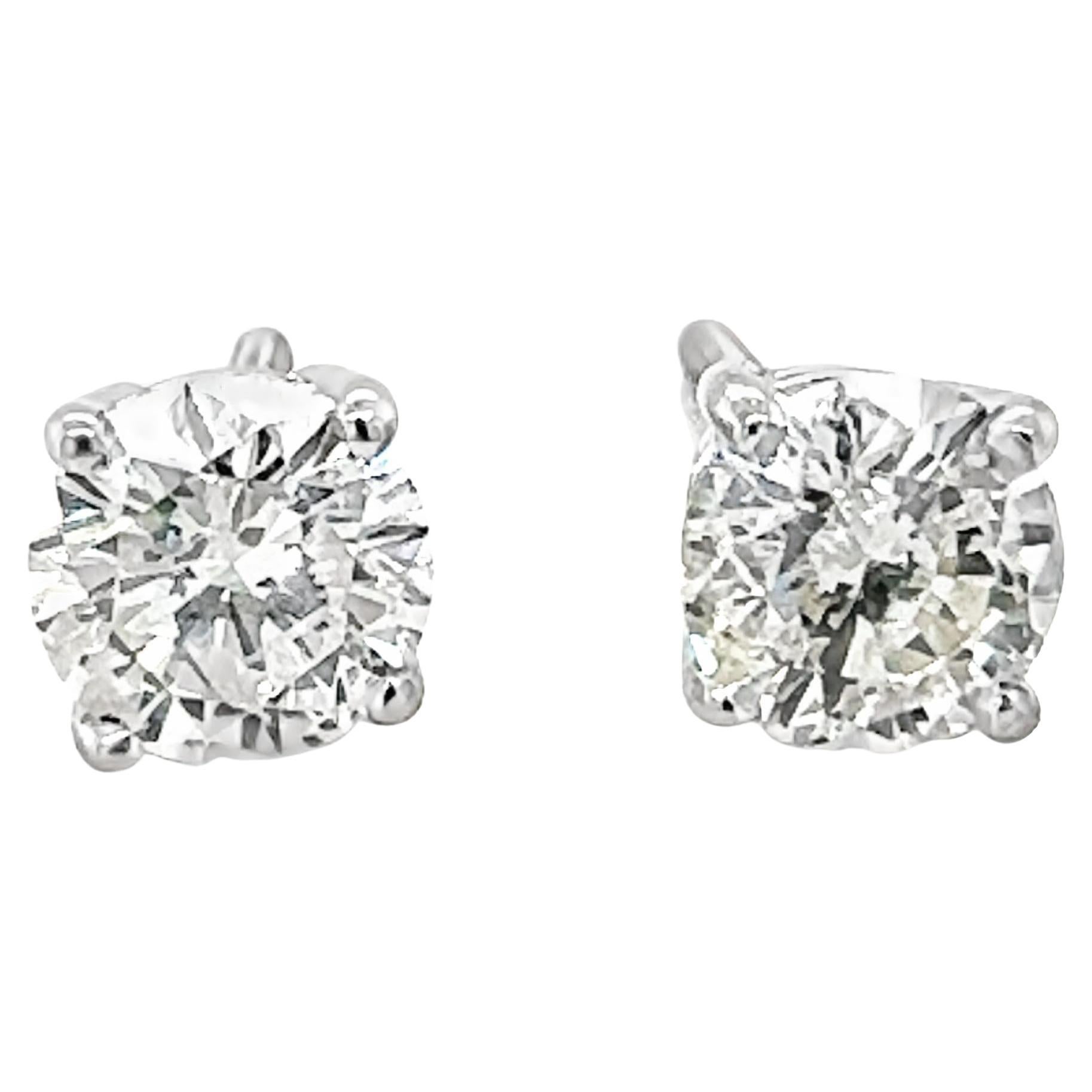 14k White Gold Diamond Stud Earrings