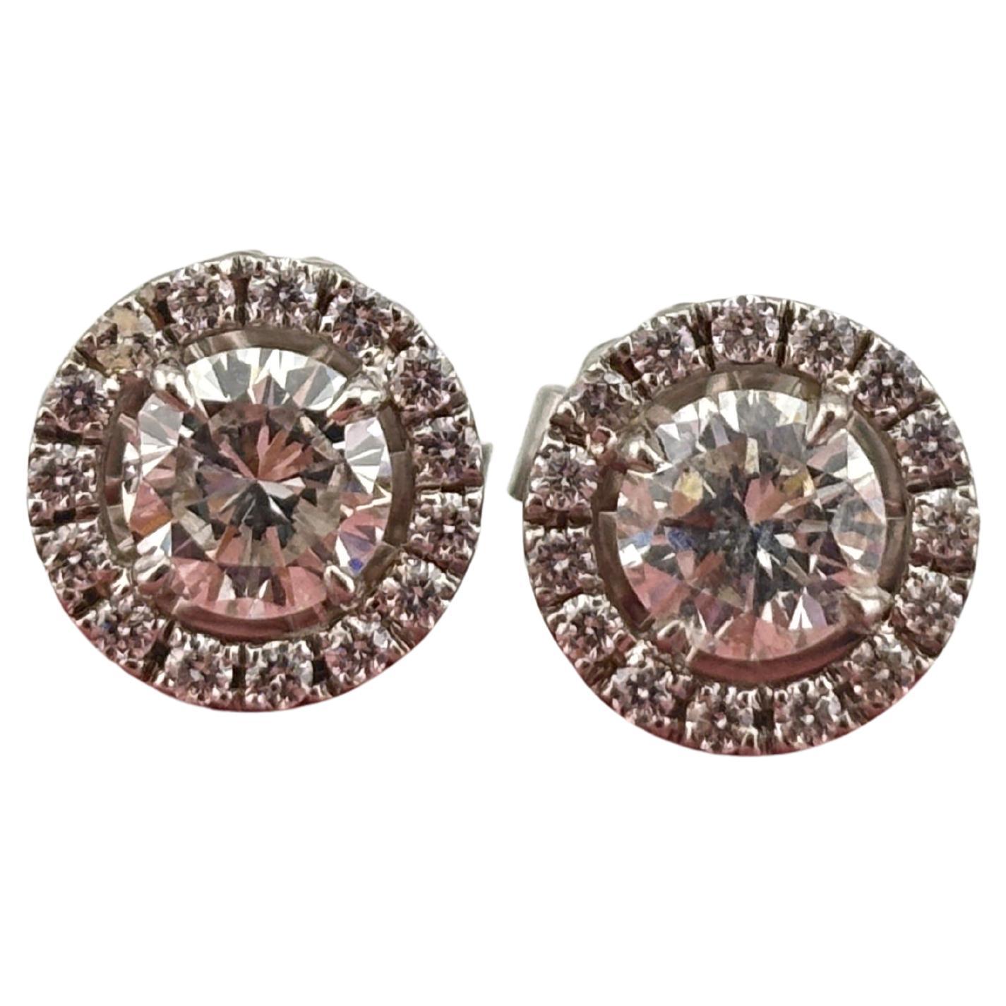 Borchie in oro bianco 14k con diamante aureolato/1,75 carati/ in vendita