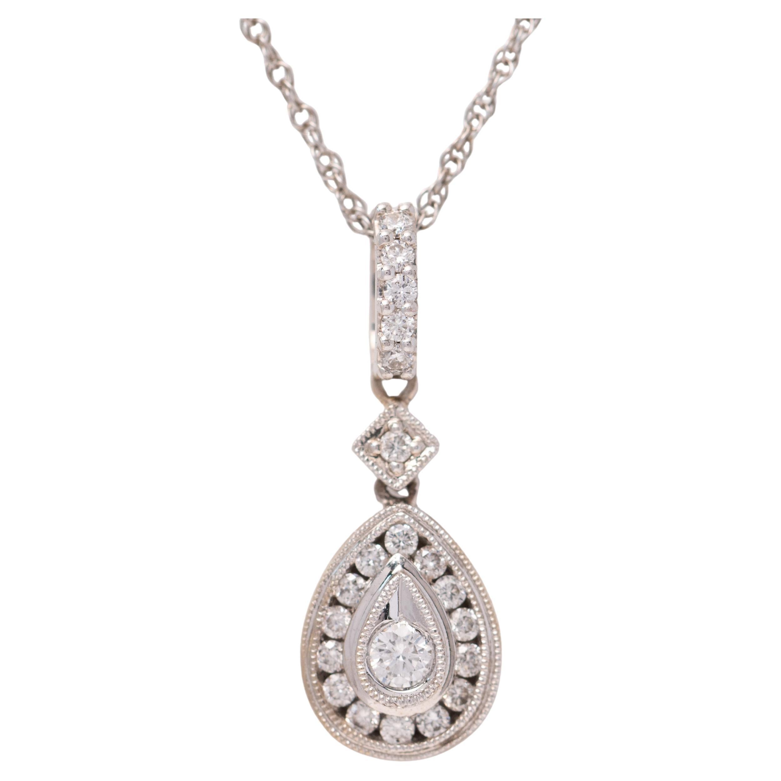 Collana con ciondolo a goccia con diamante in oro bianco 14k Design/One elegante in vendita