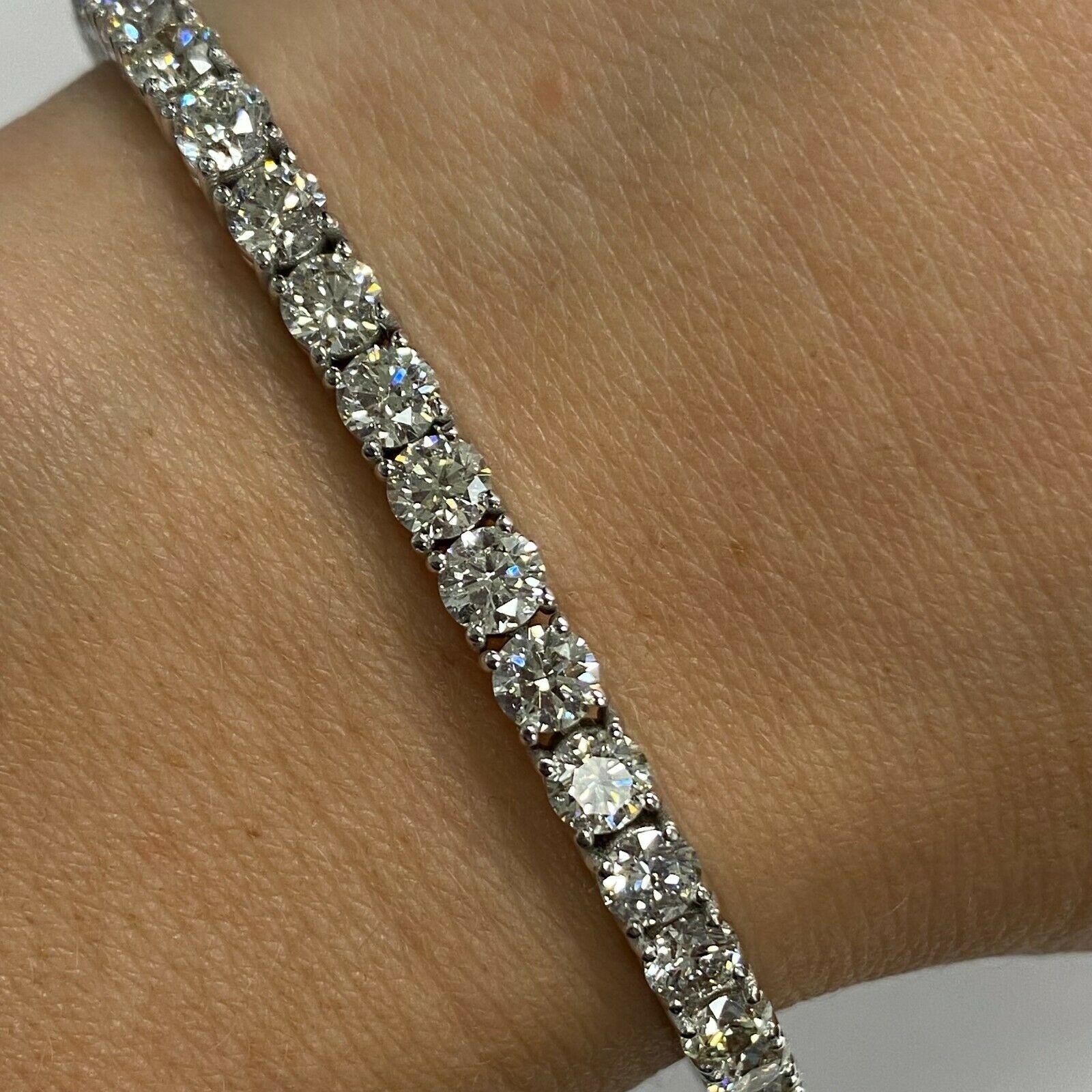 Taille ronde Bracelet « Tennis » en or blanc 14 carats avec diamants 10,28 carats en vente
