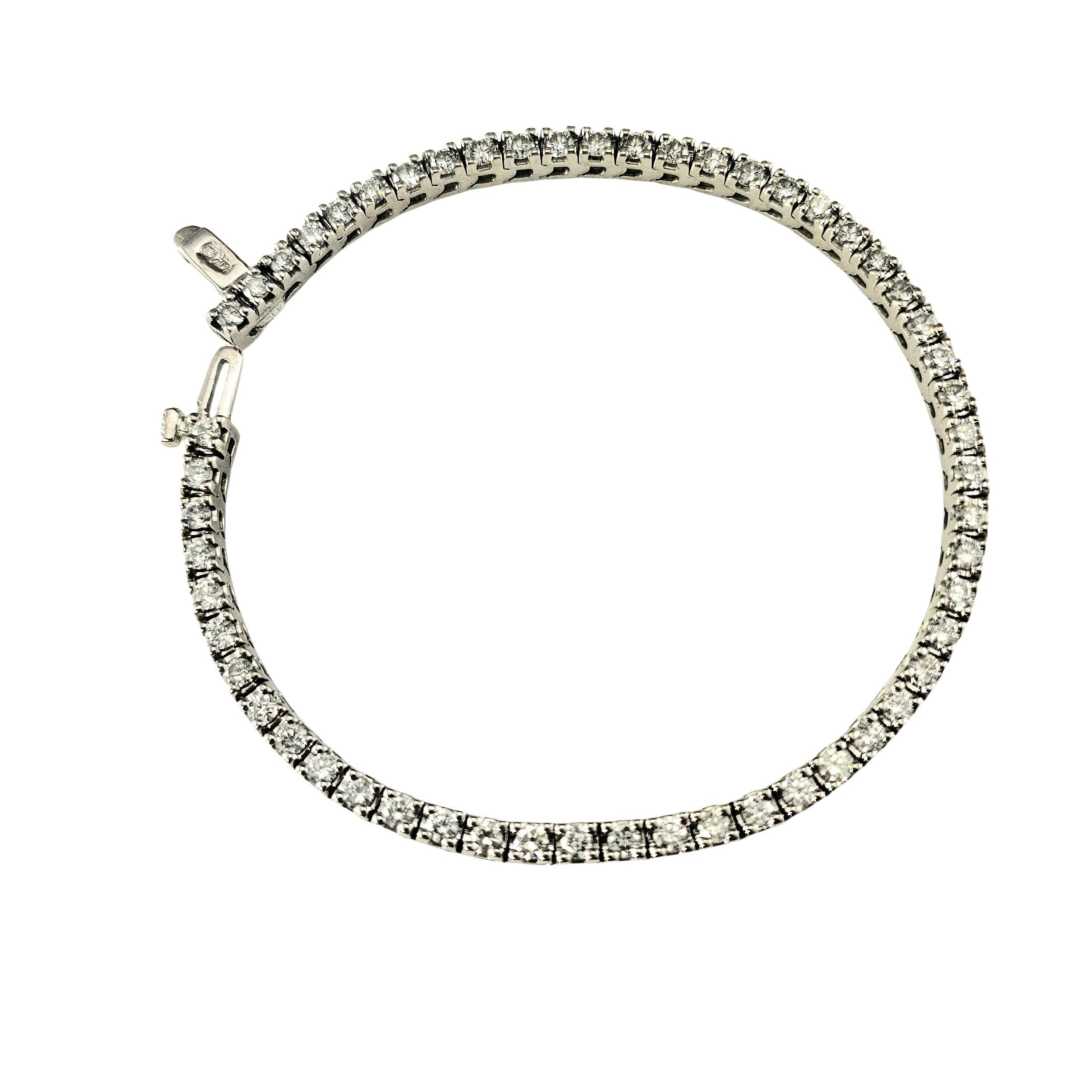 Pulsera de tenis con diamantes de oro blanco de 14 quilates #22999 Corte brillante en venta