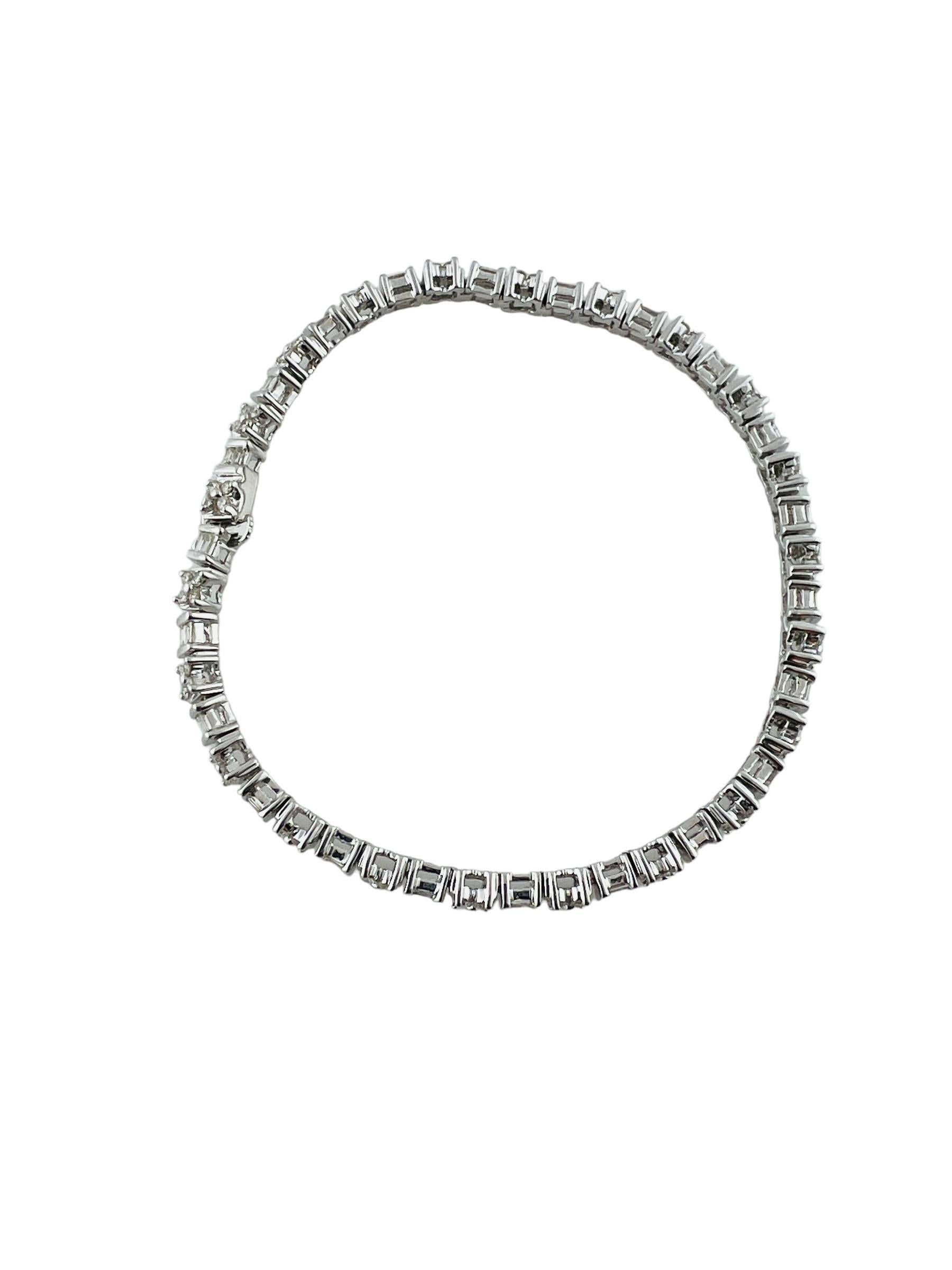 14K White Gold Diamond Tennis Bracelet Floral Accents #16543 In Good Condition For Sale In Washington Depot, CT