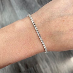 Bracelet tennis en or blanc 14 carats avec diamants pesant 3,85 carats