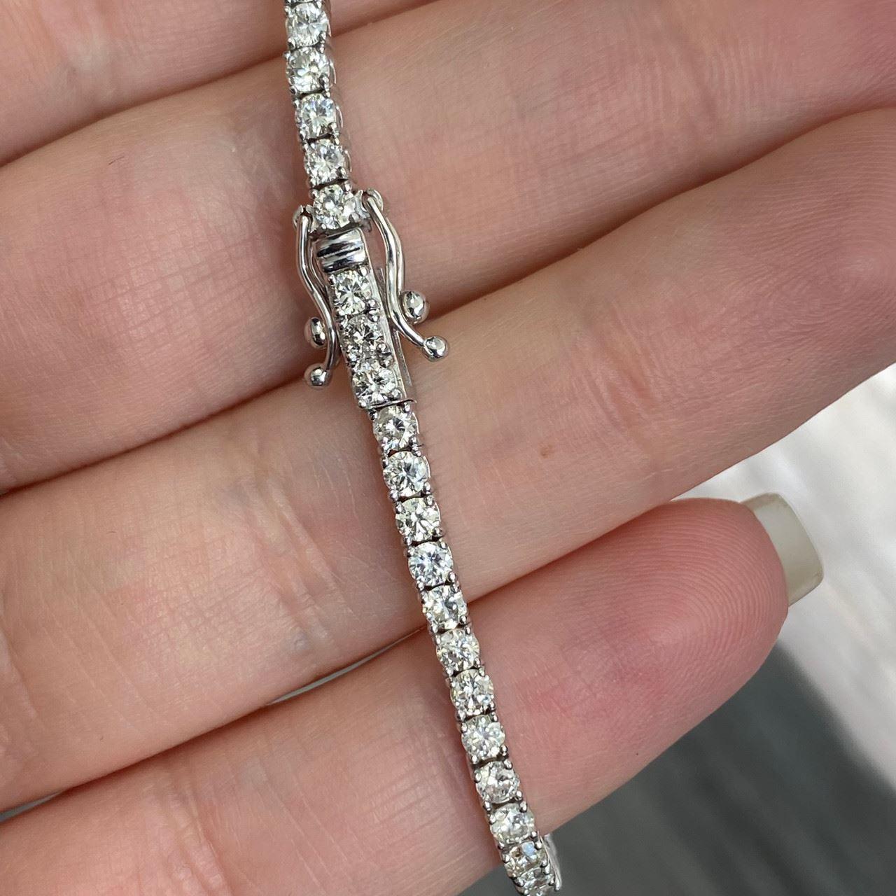 Contemporary 14k White Gold Diamond Tennis Bracelet Weighing 3.85ctw For Sale