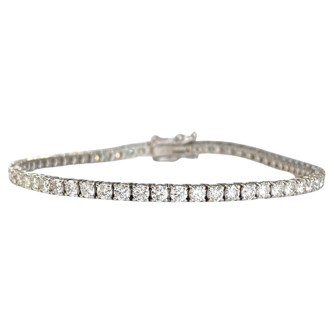 14k White Gold Diamond Tennis Bracelet Weighing 3.93ctw For Sale