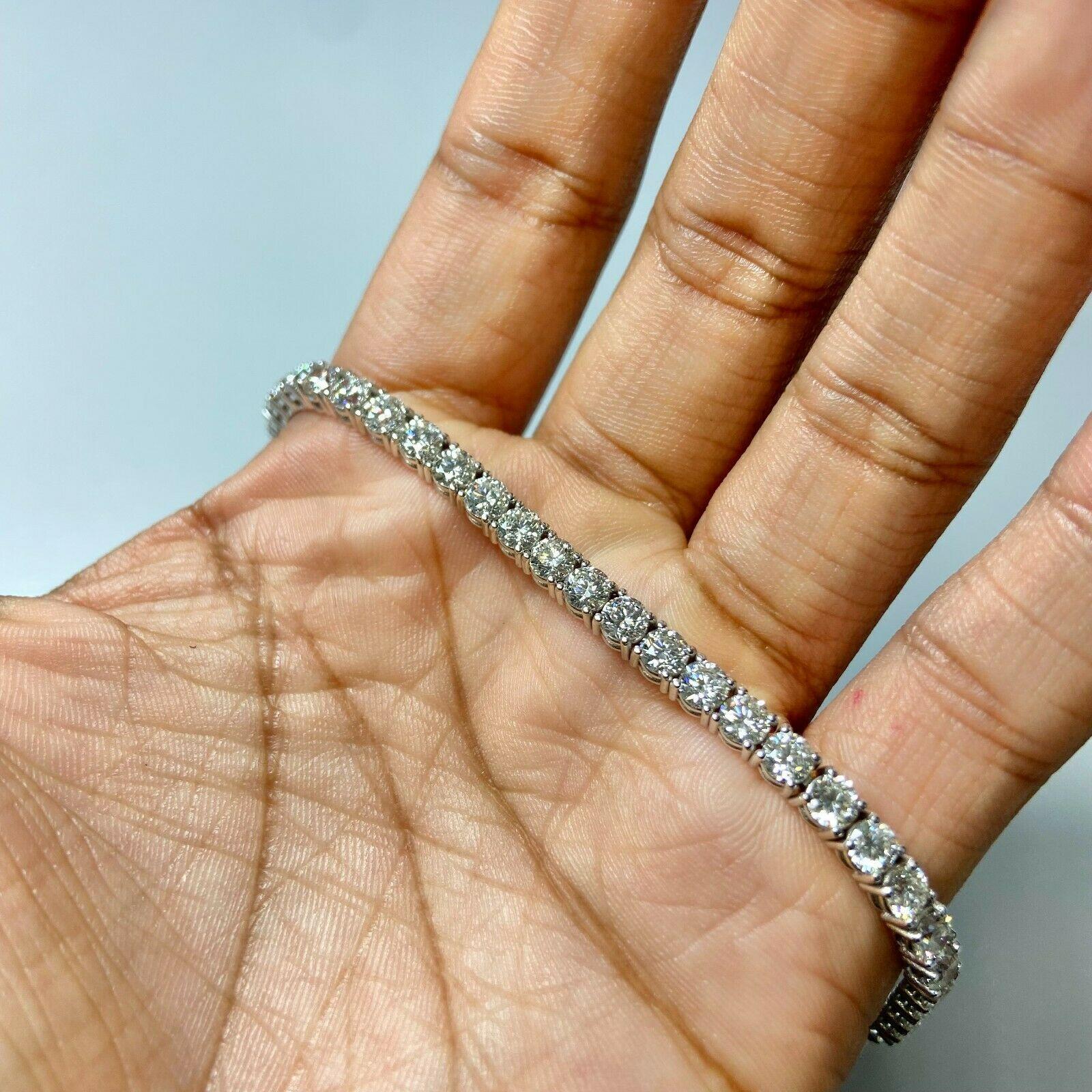 14k White Gold Diamond Tennis Bracelet Weighing 8.67 Ctw In New Condition For Sale In Los Angeles, CA