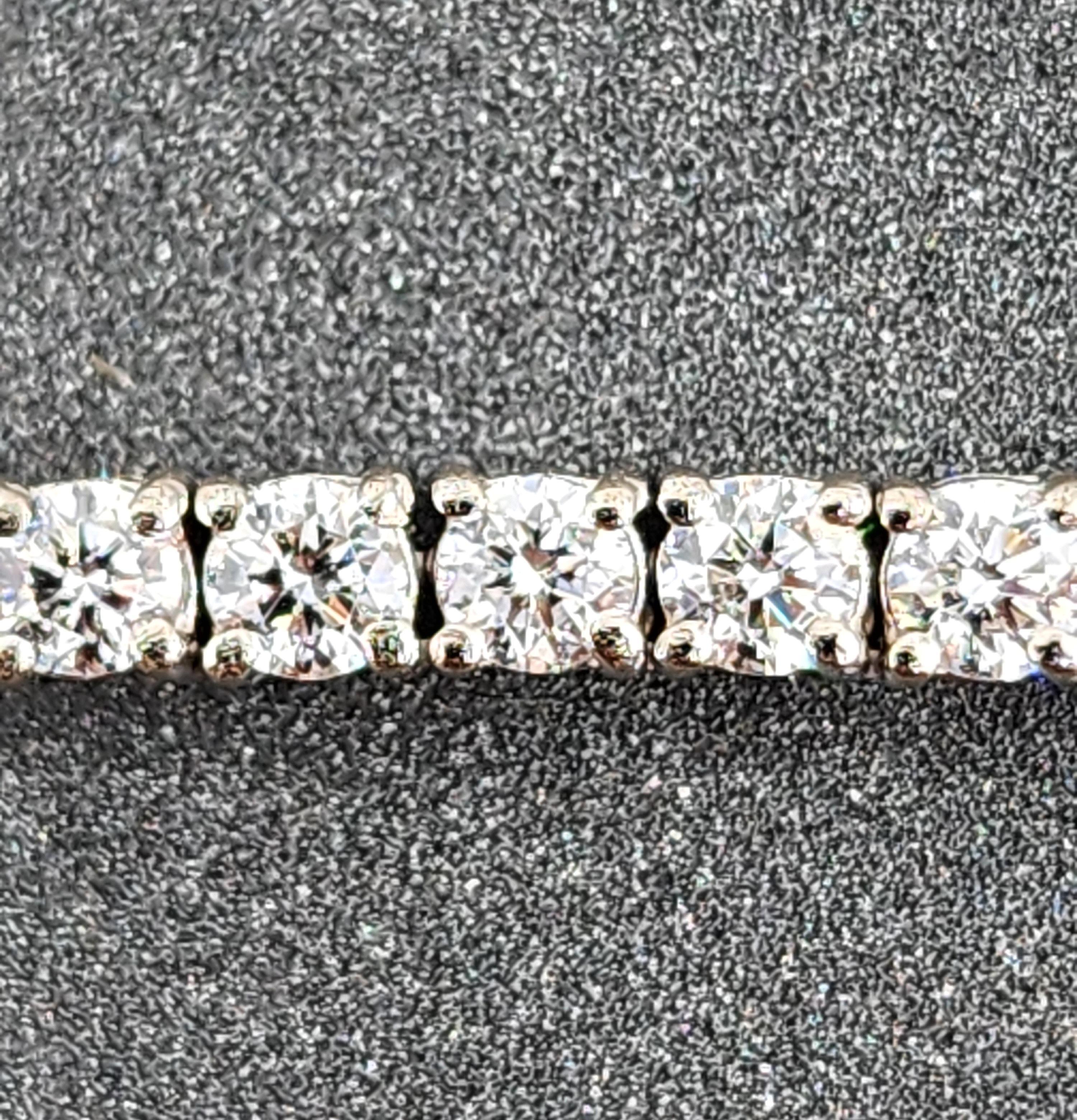 Moderne Collier de tennis en or blanc 14k avec diamants - Approx 9.00 Ct en vente