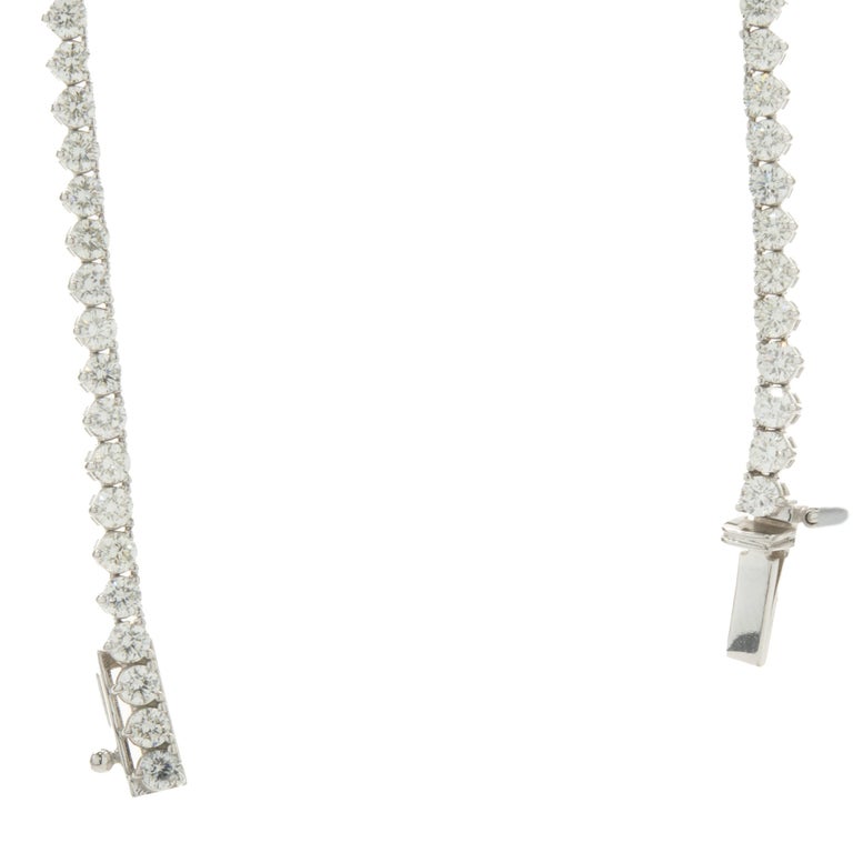 14k White Gold Diamond Tennis Necklace For Sale at 1stDibs