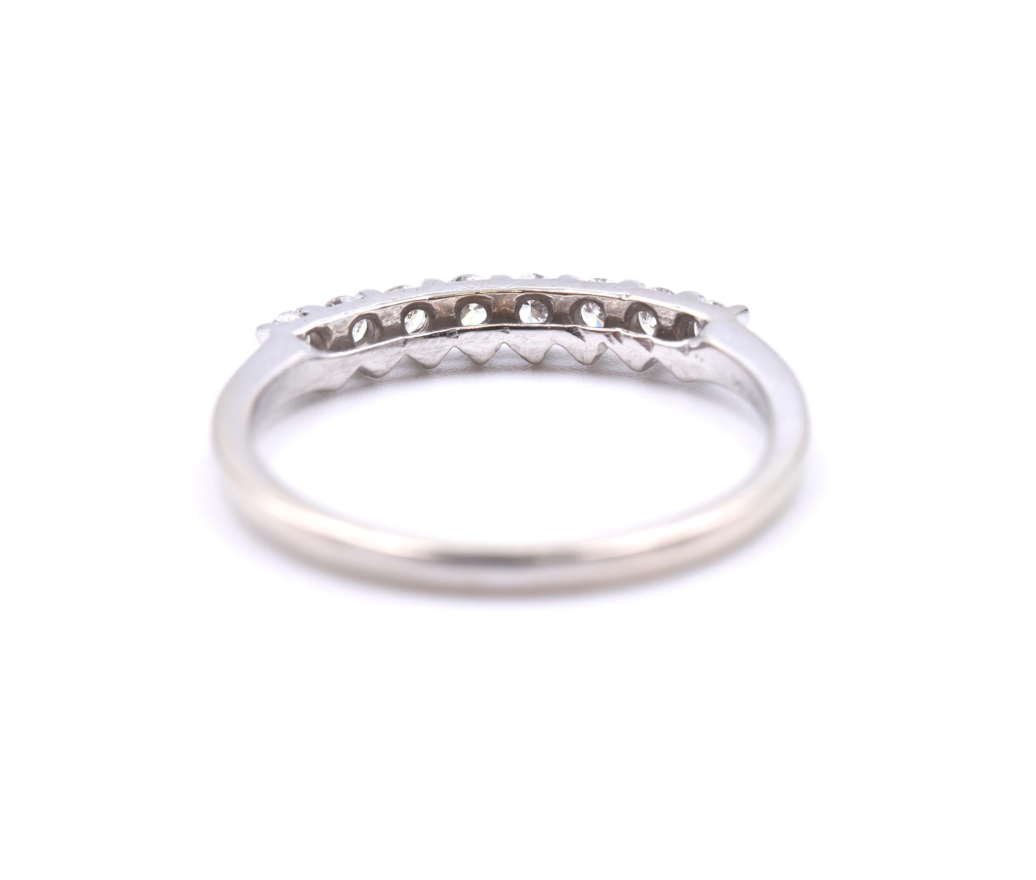 14 Karat White Gold Diamond Wedding Band In Excellent Condition For Sale In Scottsdale, AZ