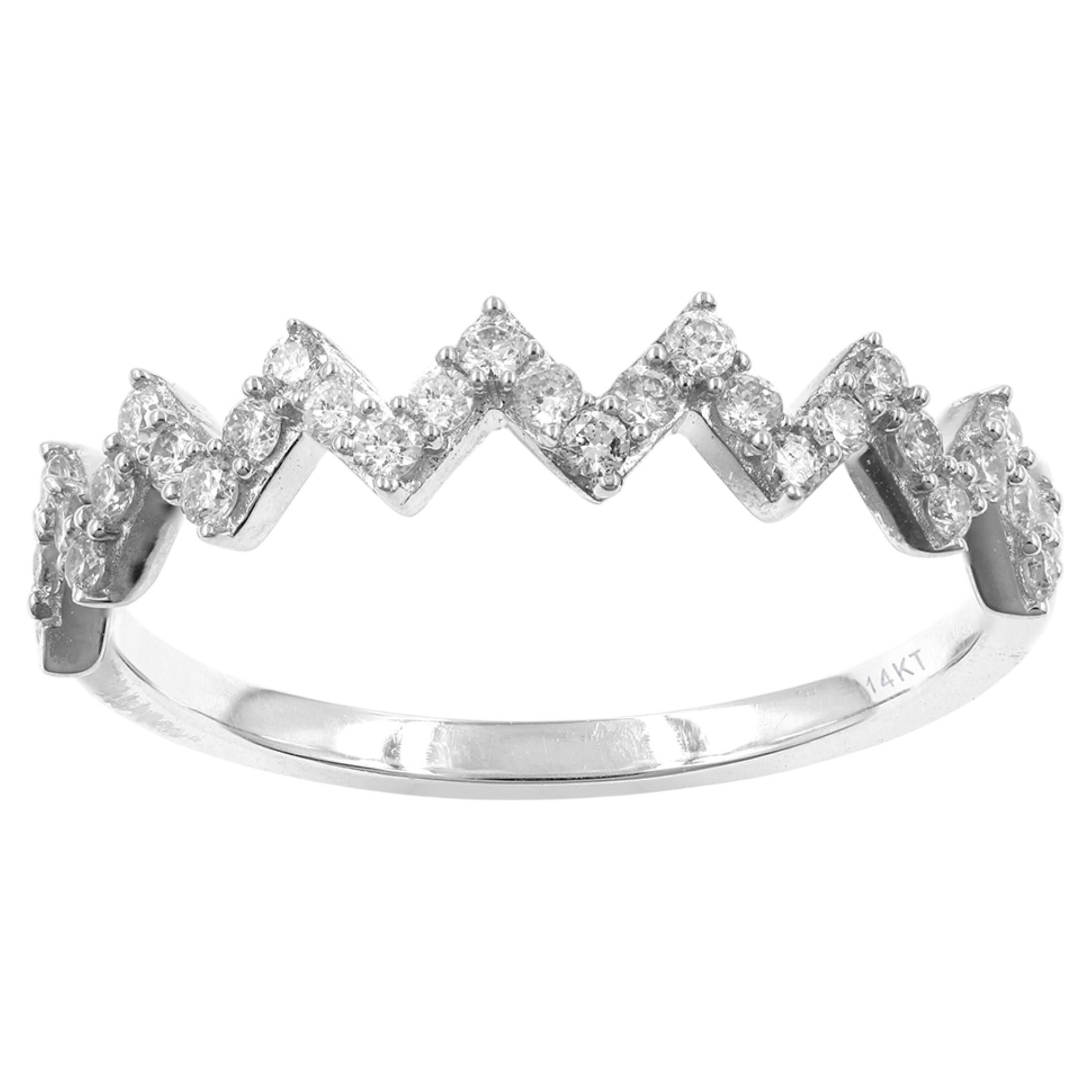 14K White Gold Diamond Zigzag Chevron Stackable Band Ring For Sale