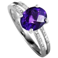 14 Karat White Gold Diamonds and Oval Amethyst Ring 14 Karat White Gold Diamonds and Oval Amethyst Ring