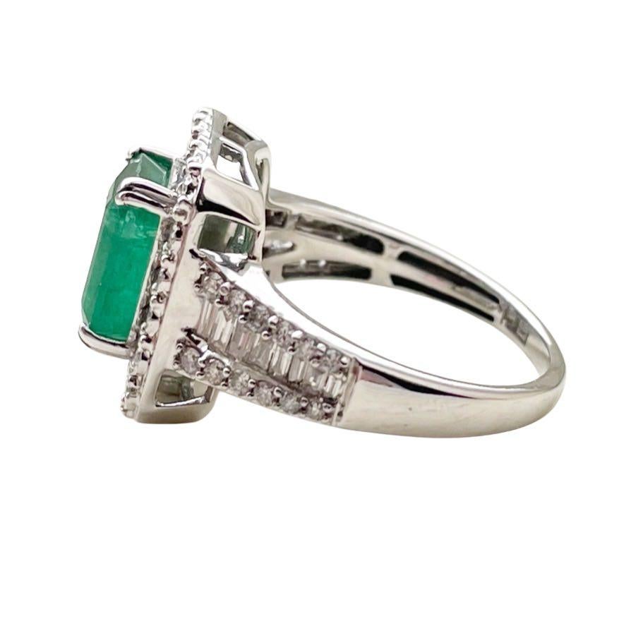 14K Weißgold Effy Smaragdschliff Grüner Smaragd Quadratischer Diamant Halo Cocktail-Ring 2