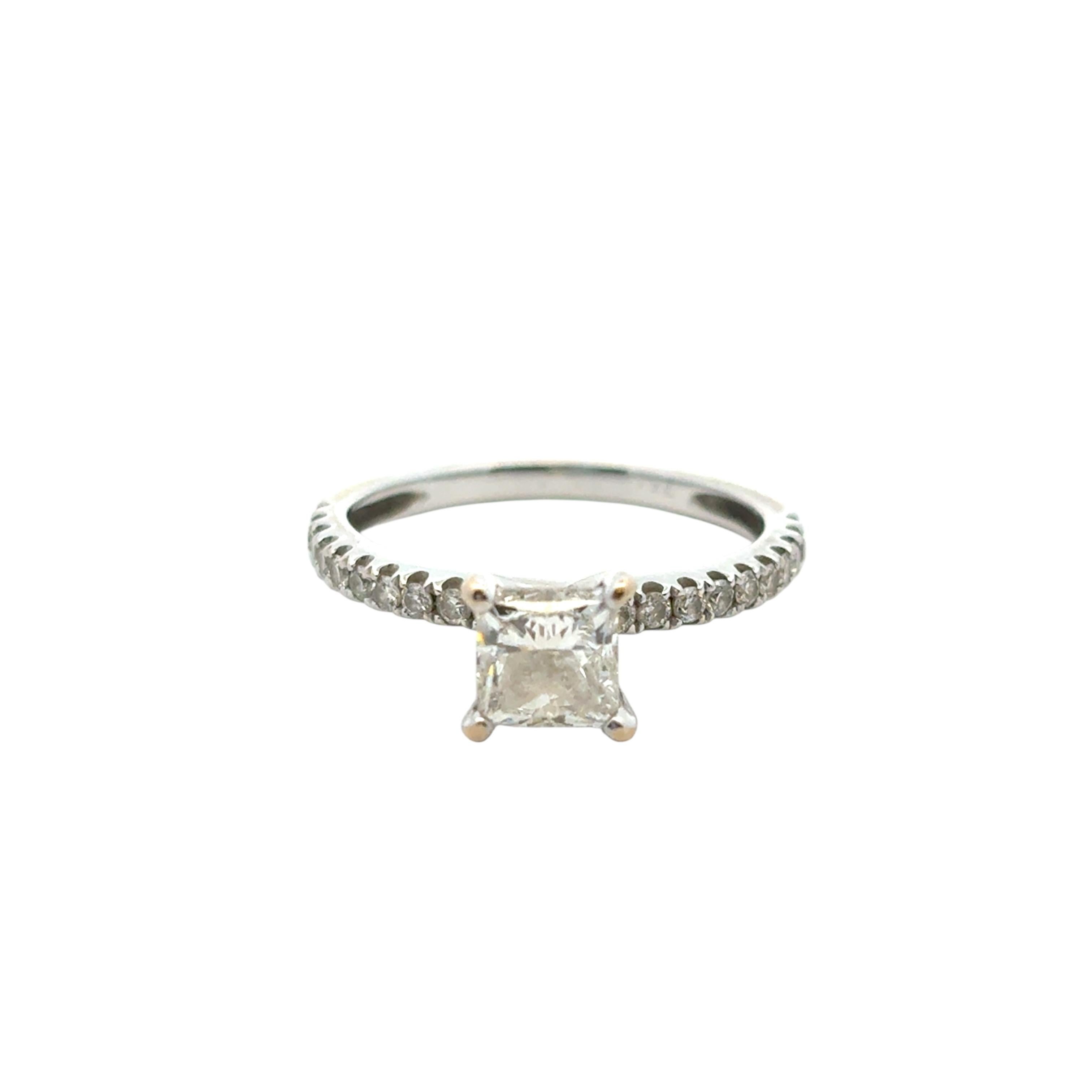 Verlobungsring aus 14 Karat Weißgold mit EGL-zertifiziertem 0,91 Karat Diamant im Prinzessinnenschliff im Angebot 5