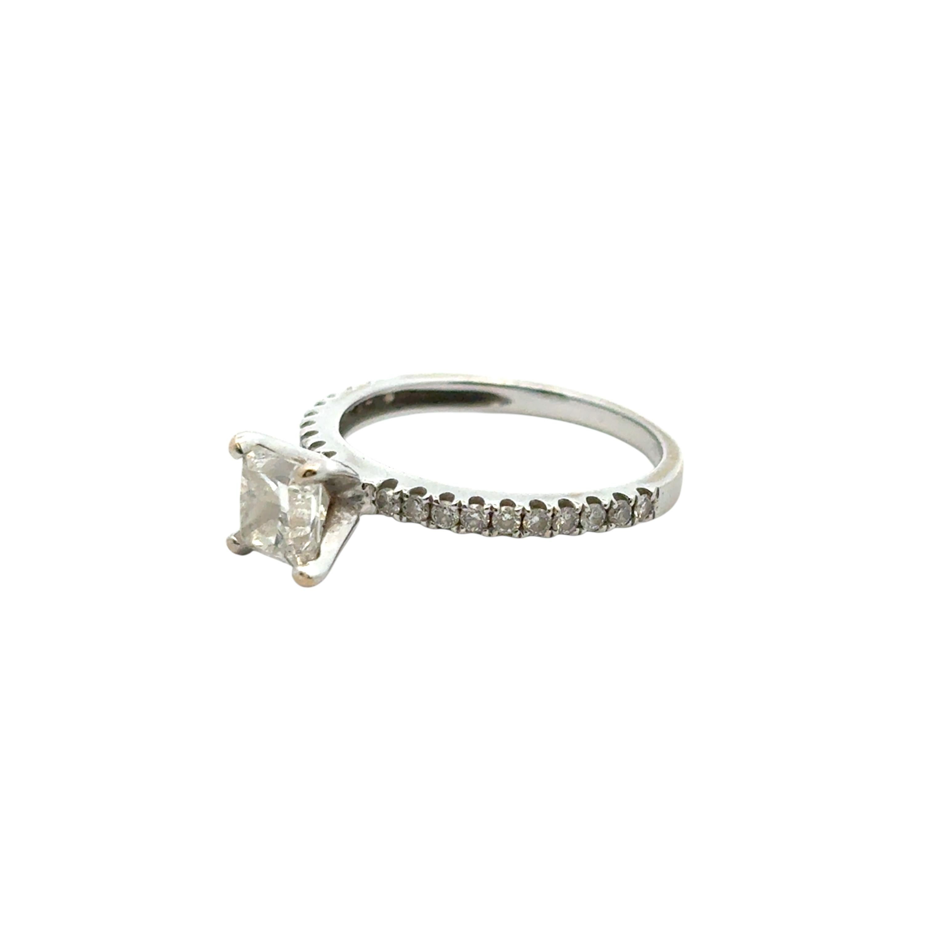 Verlobungsring aus 14 Karat Weißgold mit EGL-zertifiziertem 0,91 Karat Diamant im Prinzessinnenschliff im Angebot 10