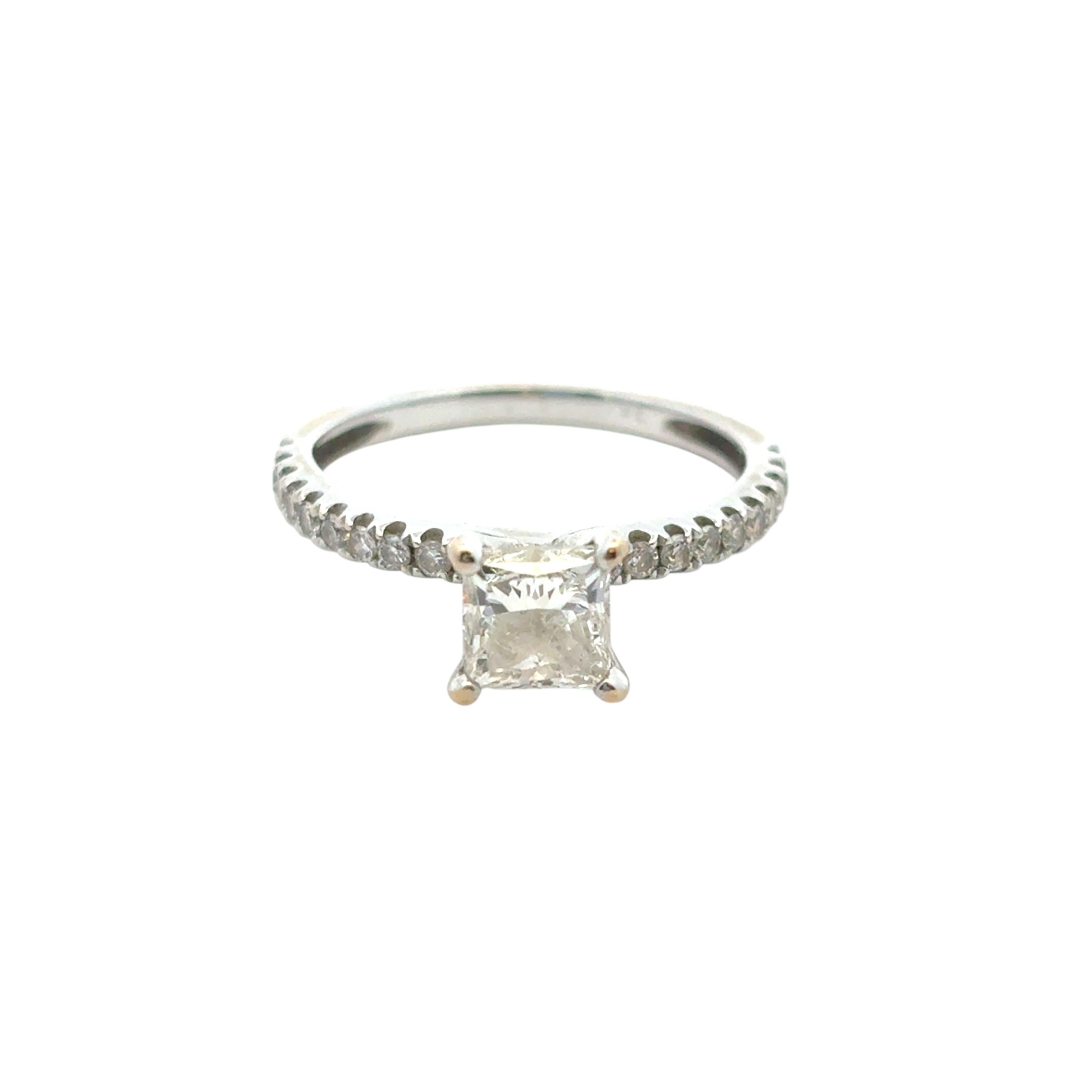 Verlobungsring aus 14 Karat Weißgold mit EGL-zertifiziertem 0,91 Karat Diamant im Prinzessinnenschliff im Angebot 11