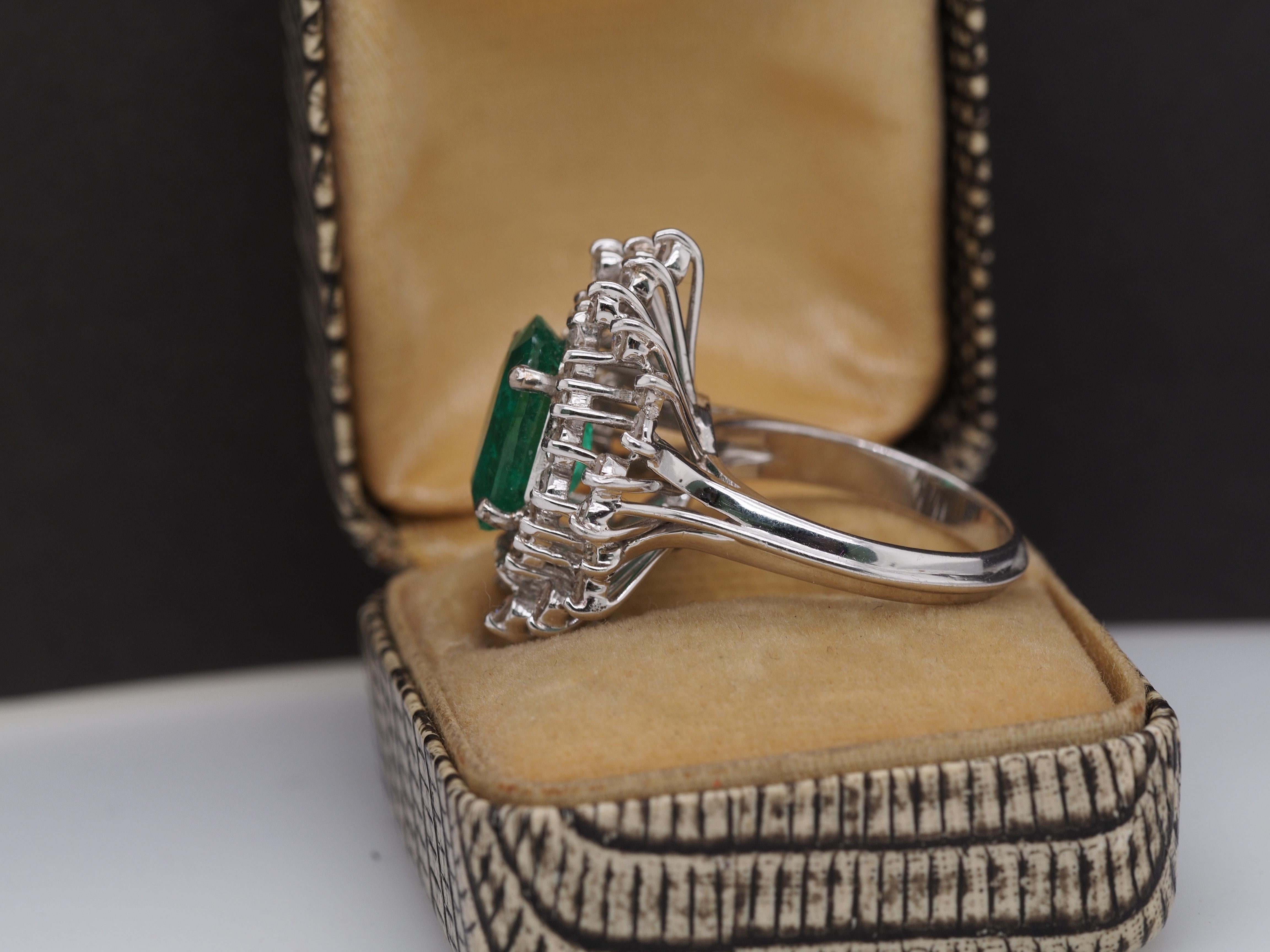 14k White Gold Emerald and Diamond Ring with GIA Report For Sale 1
