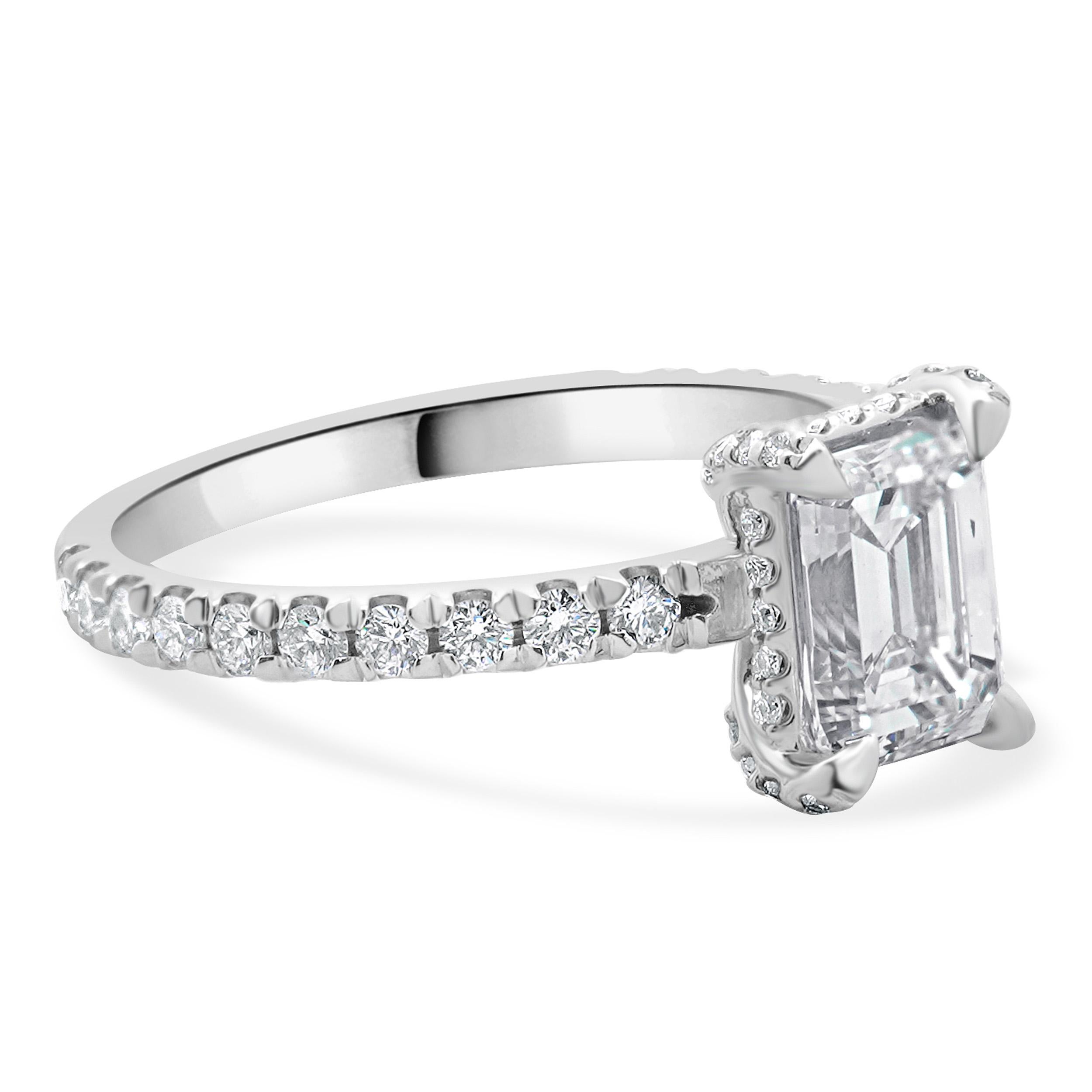 Women's 14k White Gold Emerald Cut Diamond Engagement Ring For Sale