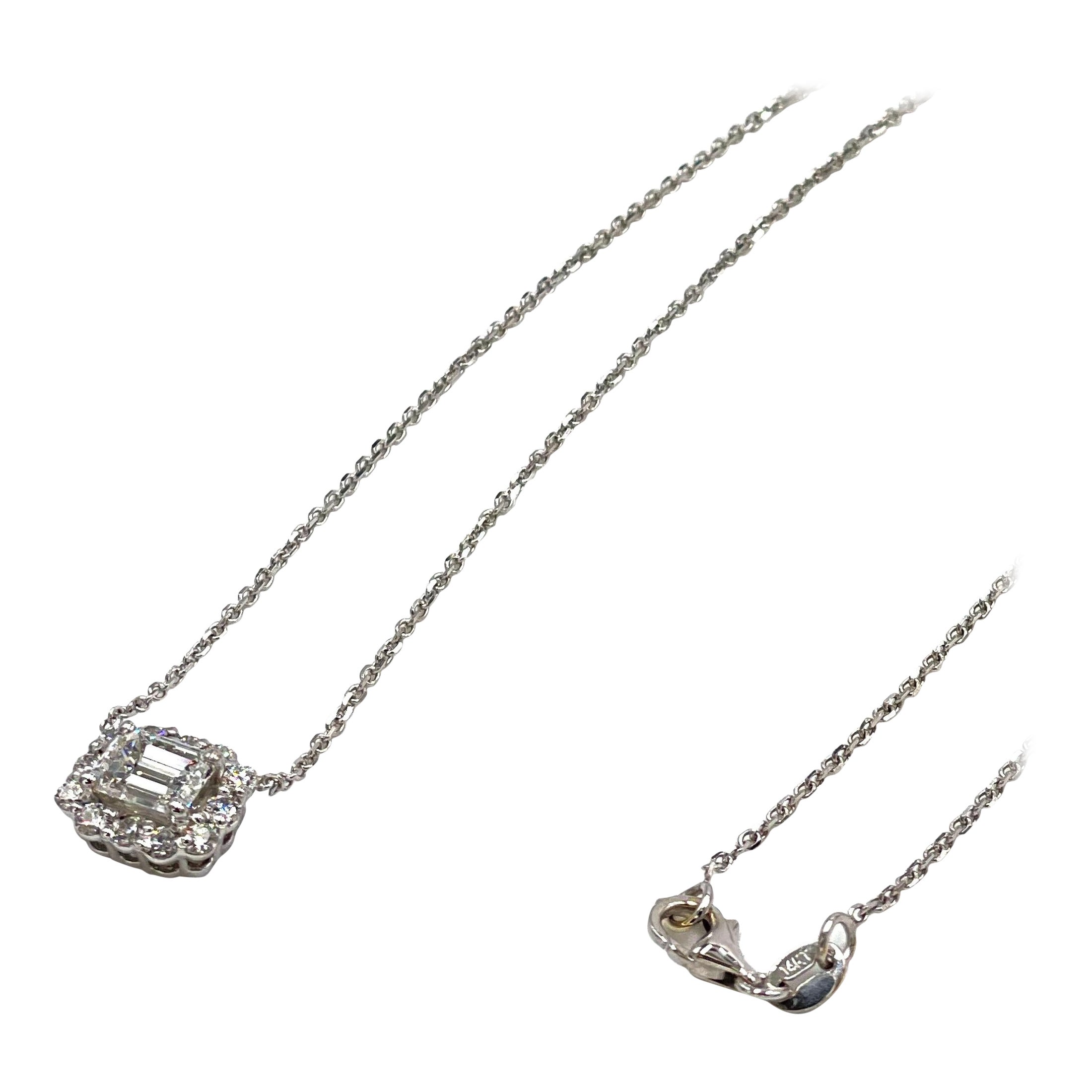 14k Weißgold Halskette mit Halo-Anhänger mit Diamanten im Smaragdschliff
