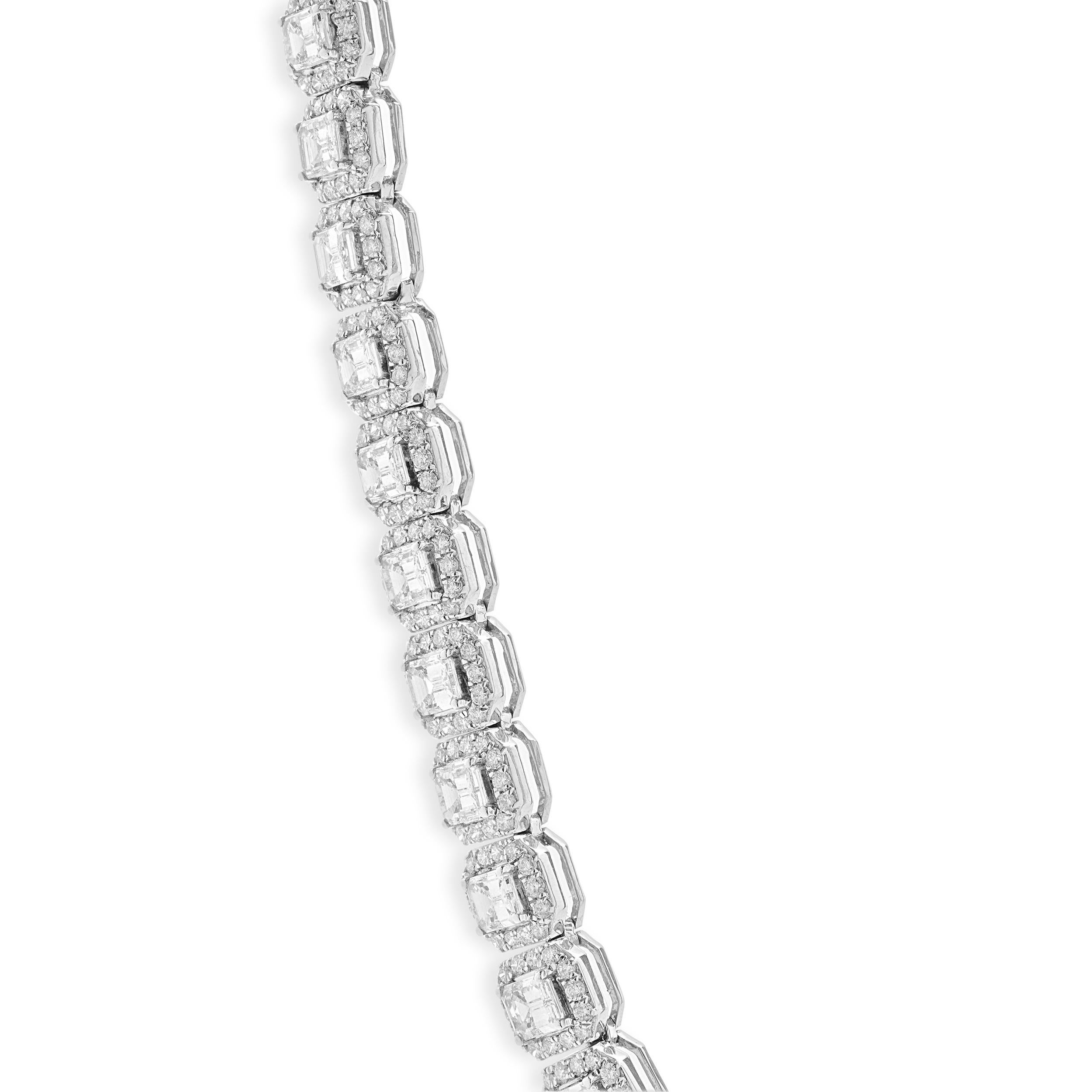 14k White Gold Emerald Cut Diamond Tennis Necklace In Excellent Condition In Scottsdale, AZ