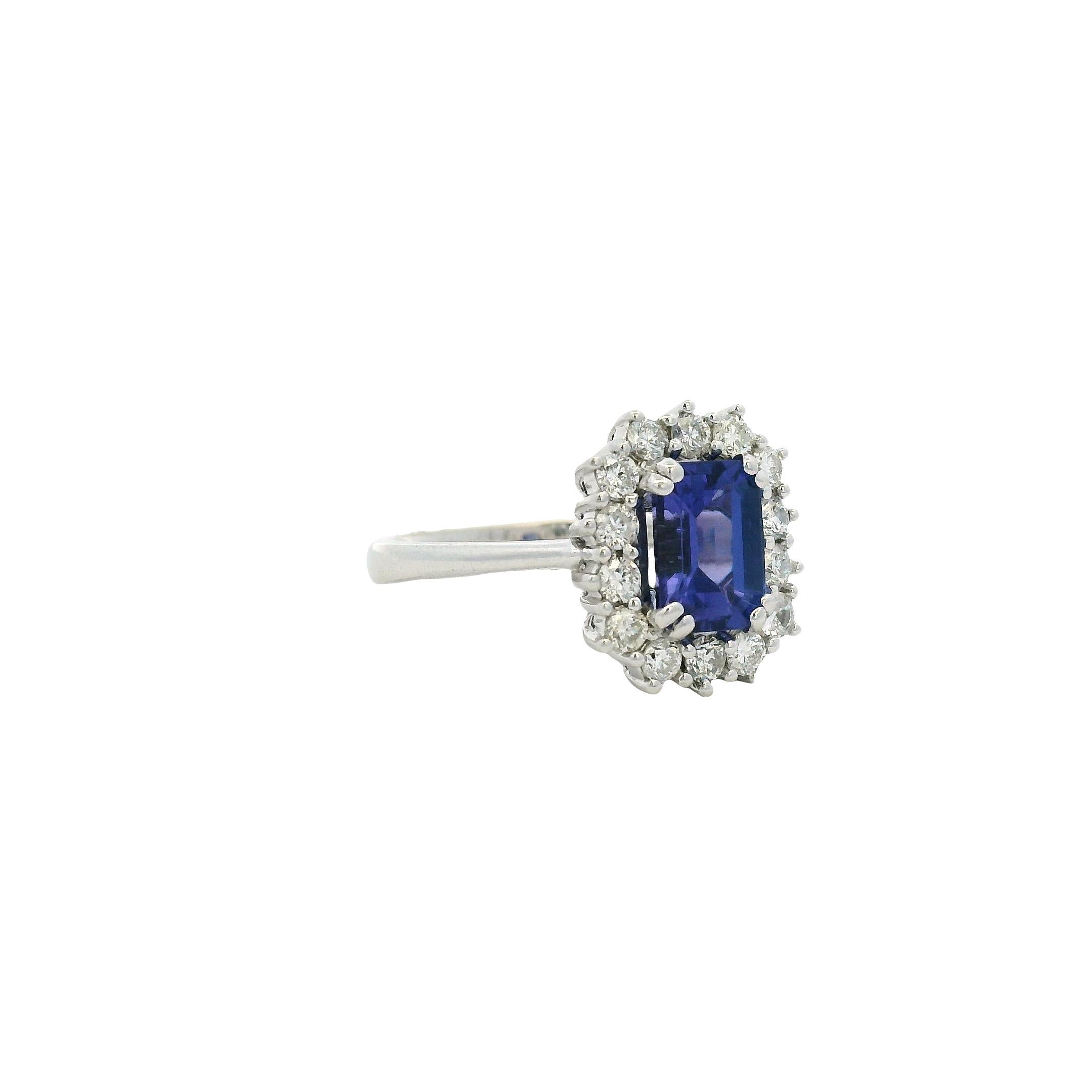 14k Weißgold Smaragdschliff Tansanit und runder Diamant Ring im Angebot 4
