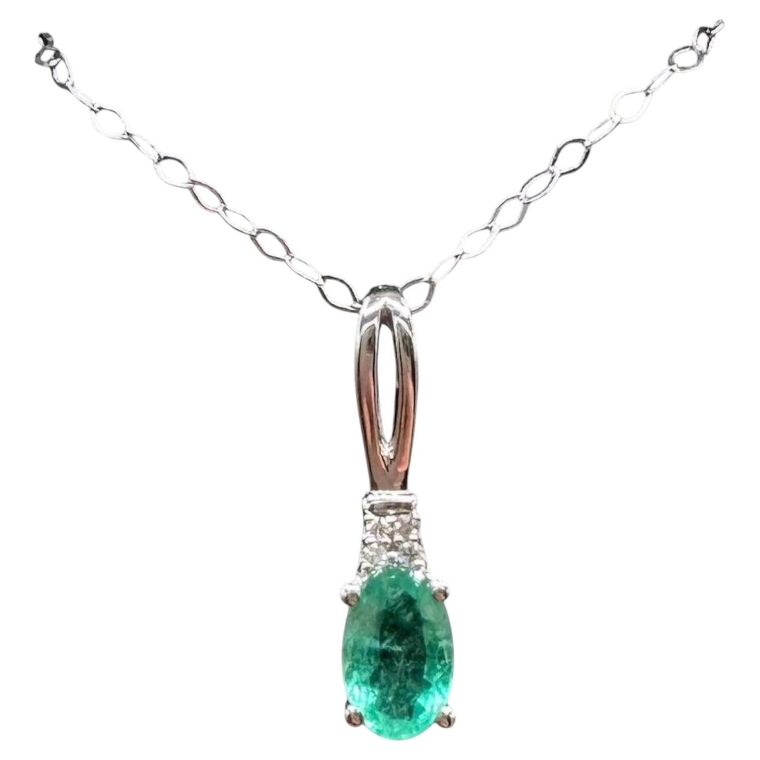 14K White Gold Emerald Diamond Necklace Oval 18 Inch