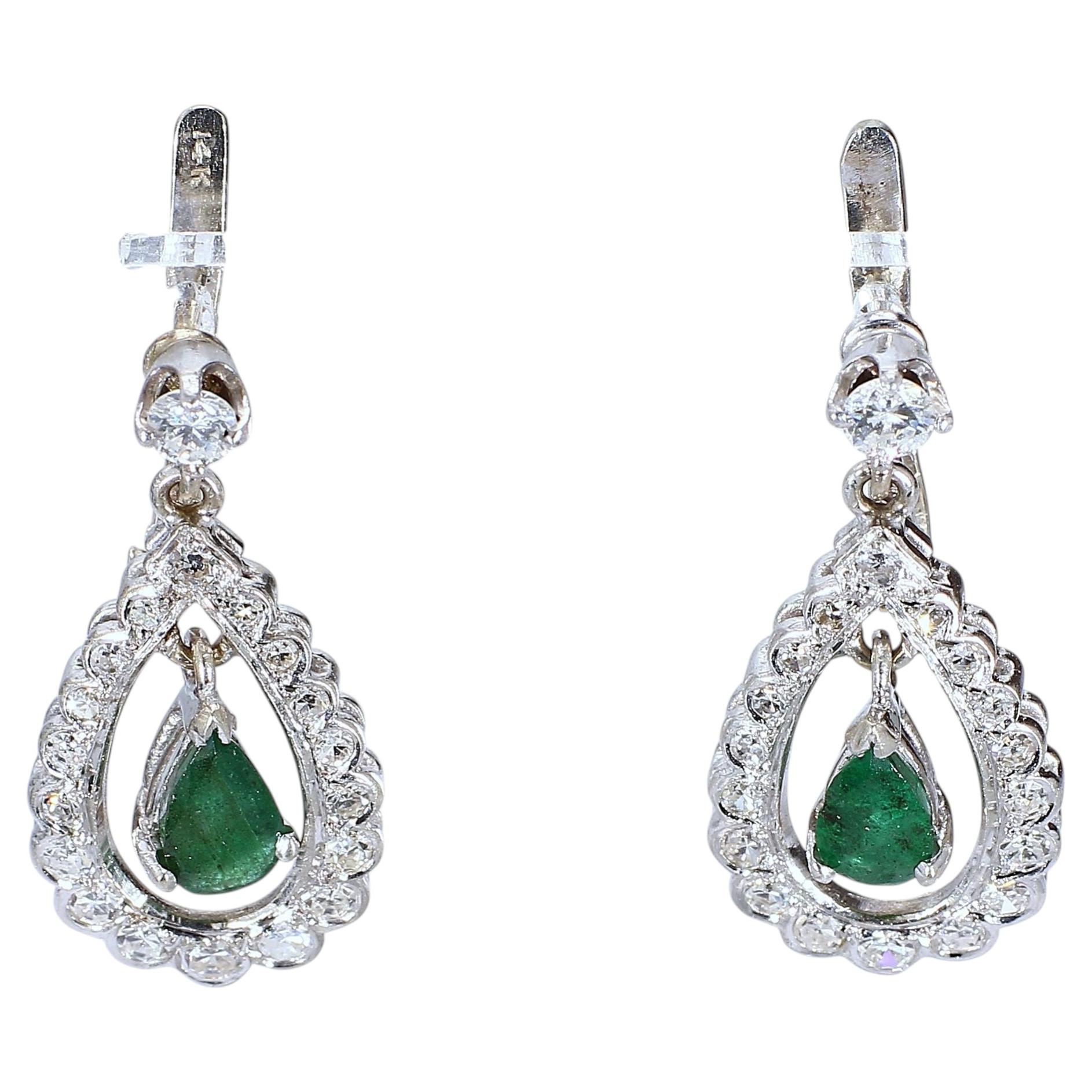 14k White Gold Emerald & Diamond Pear-Shaped Drop Earrings For Sale