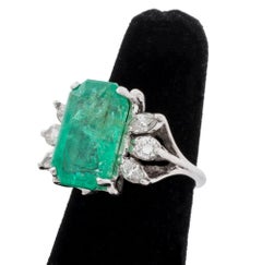 14K White Gold Emerald Diamond Ring