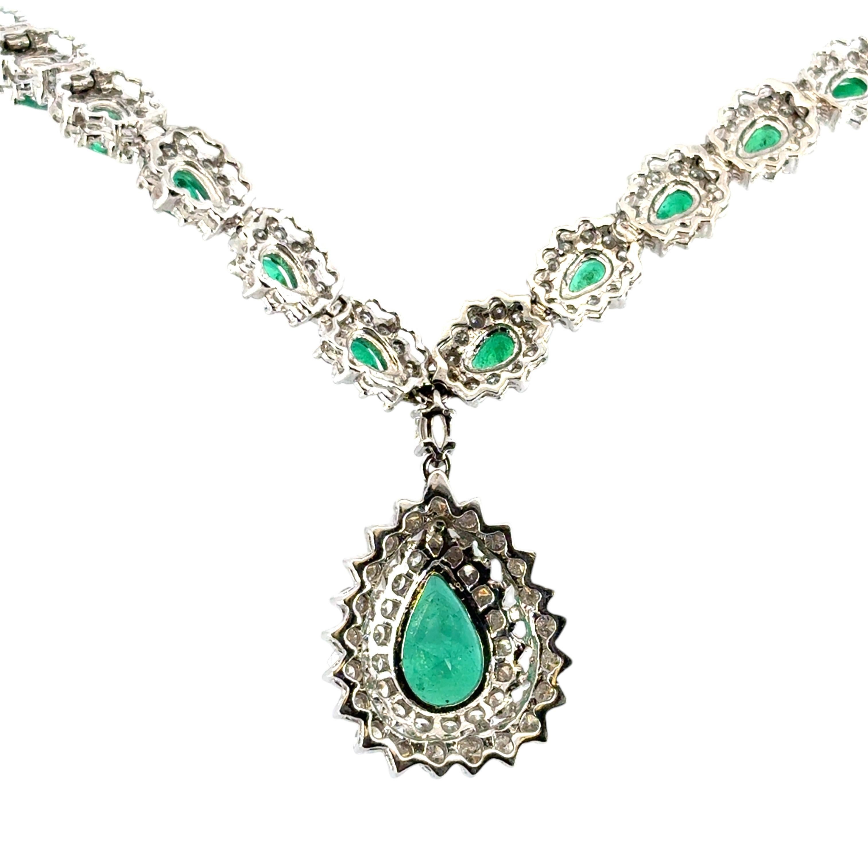 14k White Gold Emerald Necklace With Diamonds For Sale 1
