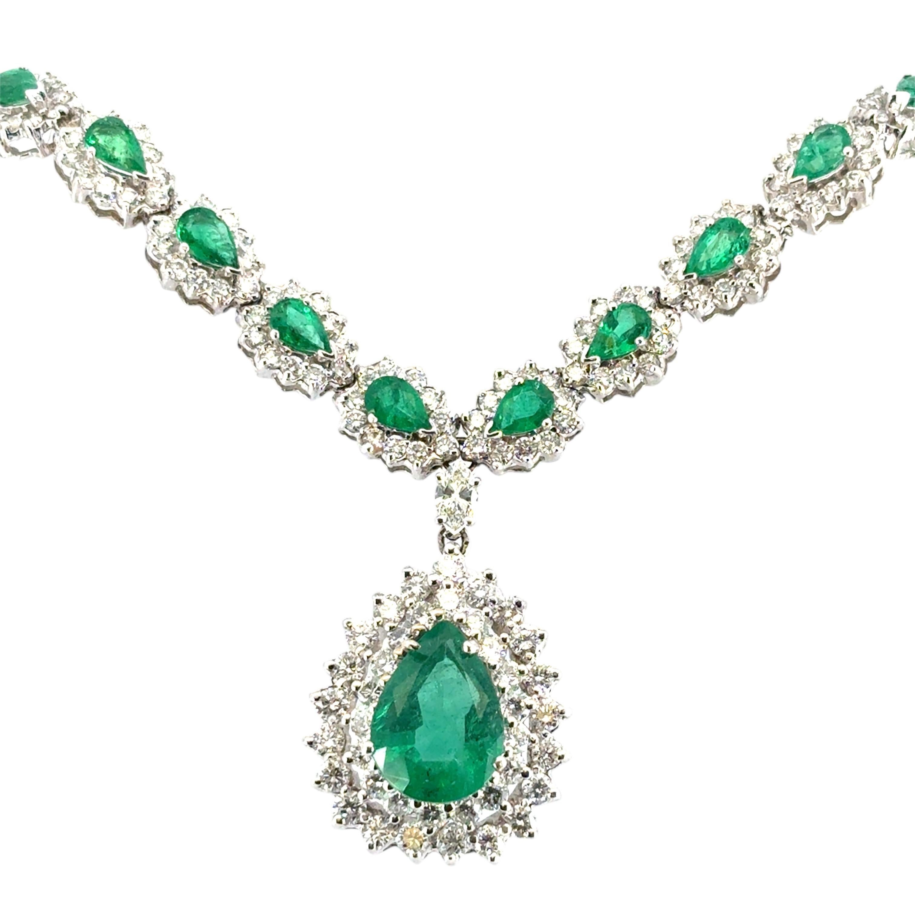 Emerald Cut 14k White Gold Emerald Necklace With Diamonds For Sale