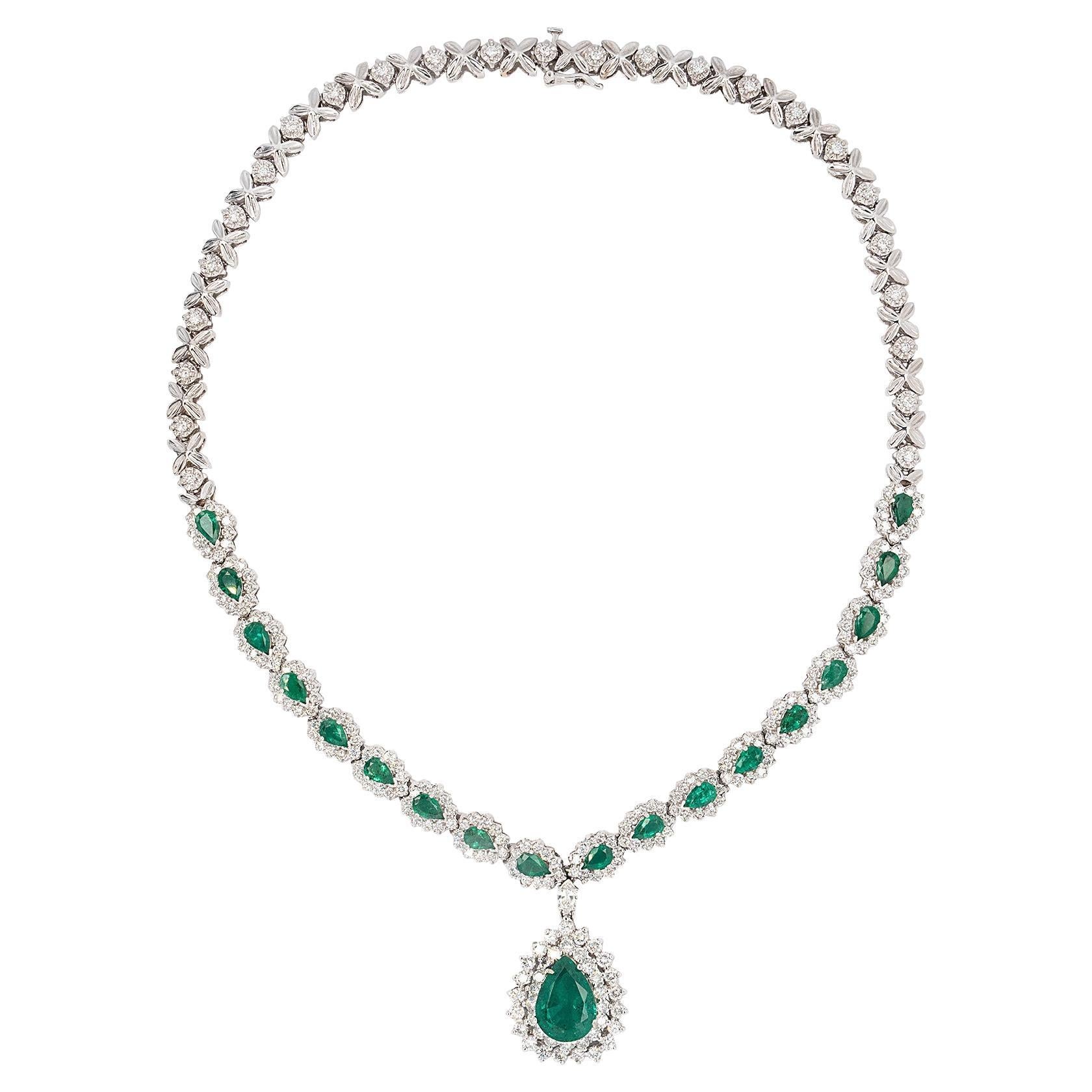 14k White Gold Emerald Necklace With Diamonds For Sale