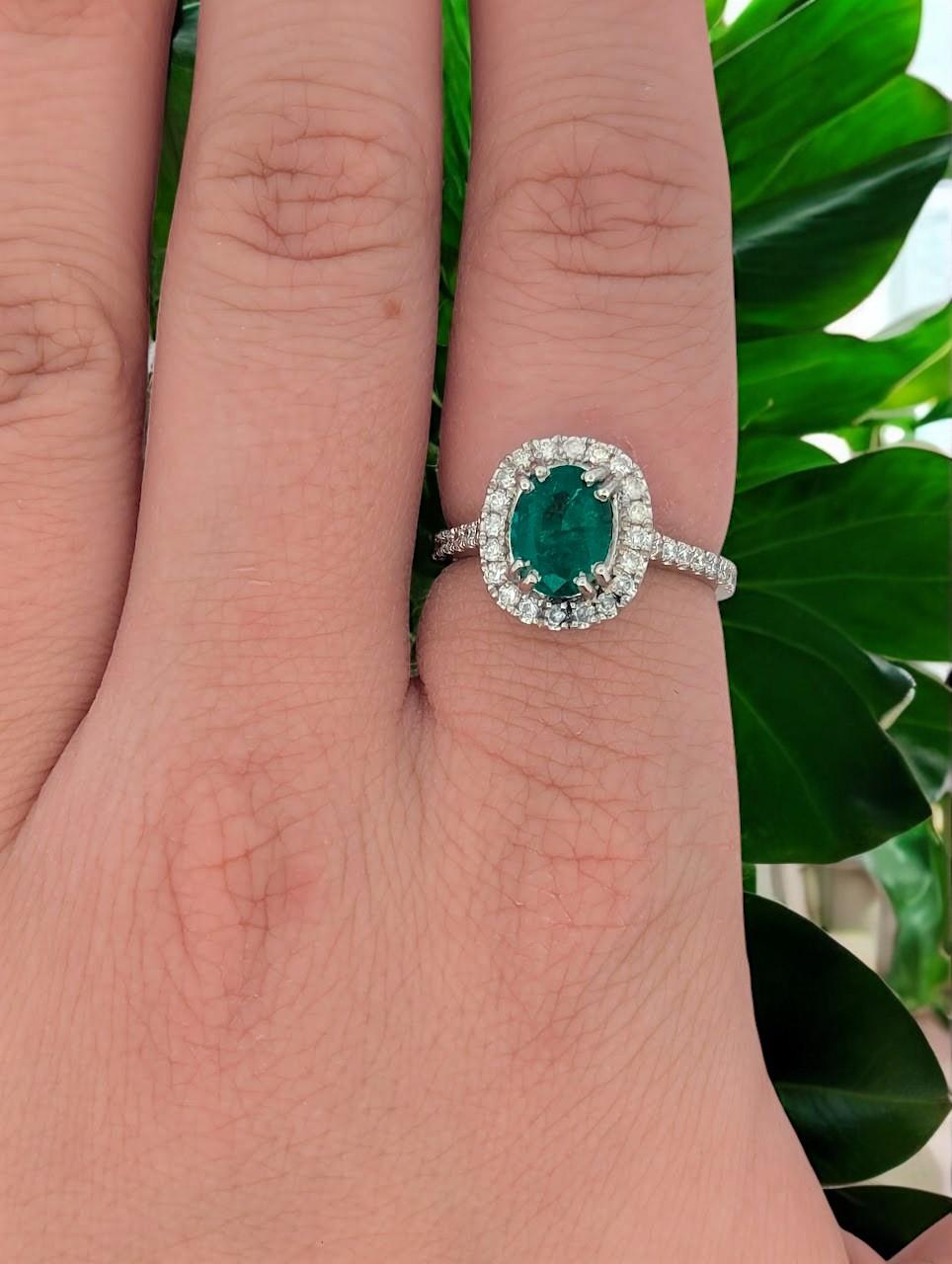 Women's Amara  14K White Gold Emerald Ring, .50ct Oval Emerald & .25ctw Diamonds For Sale