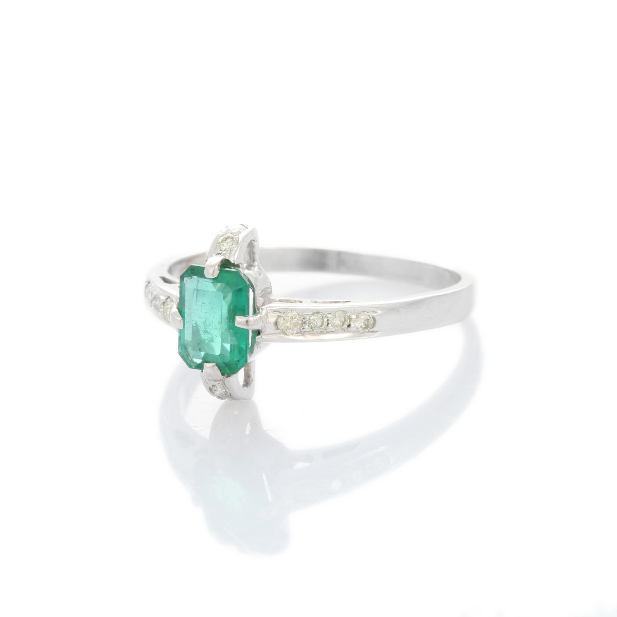 For Sale:  14K White Gold Emerald Ring with Diamonds  4