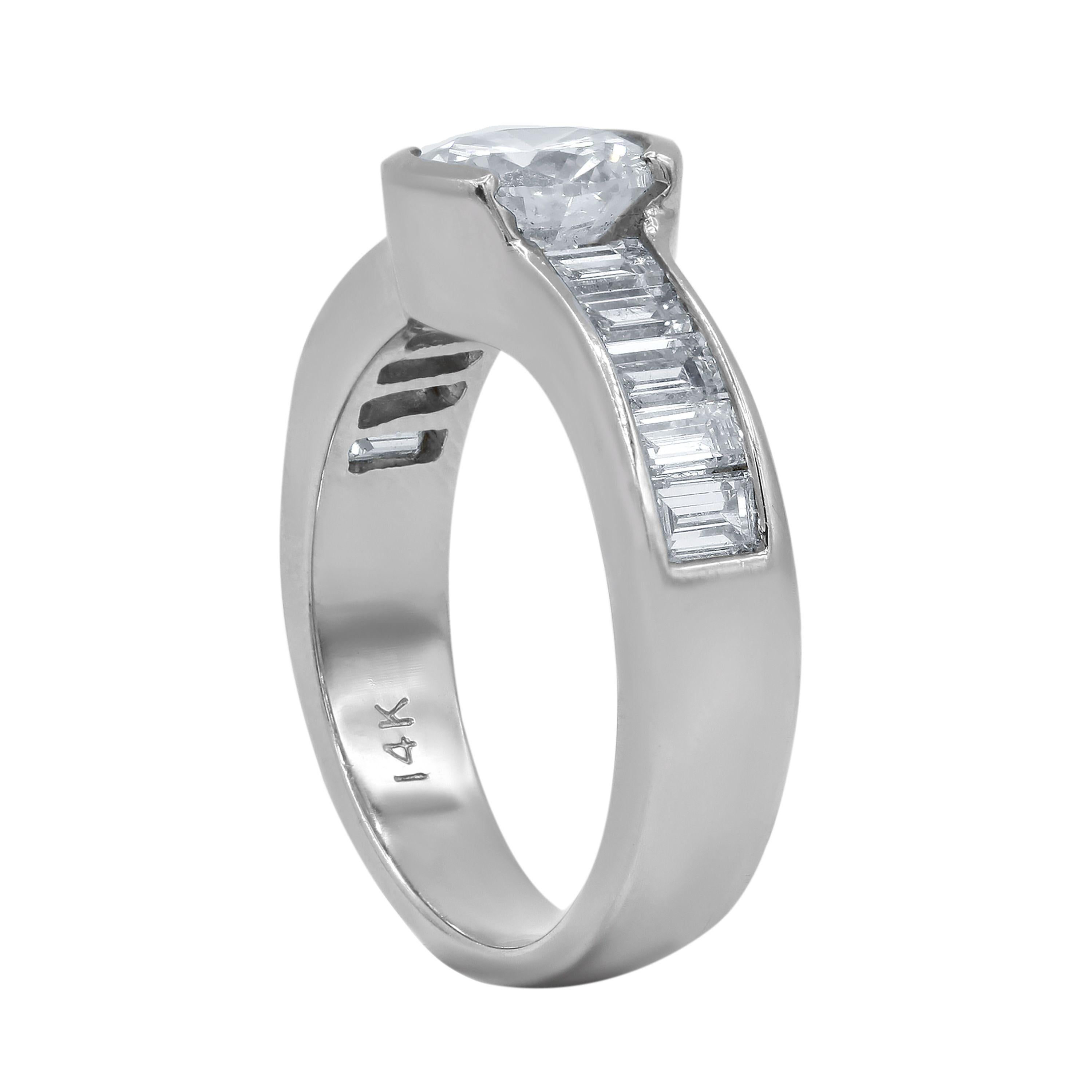 Round Cut 14k White Gold Engagement Ring with Round 1.27ct Stone and Baguette Diamond For Sale