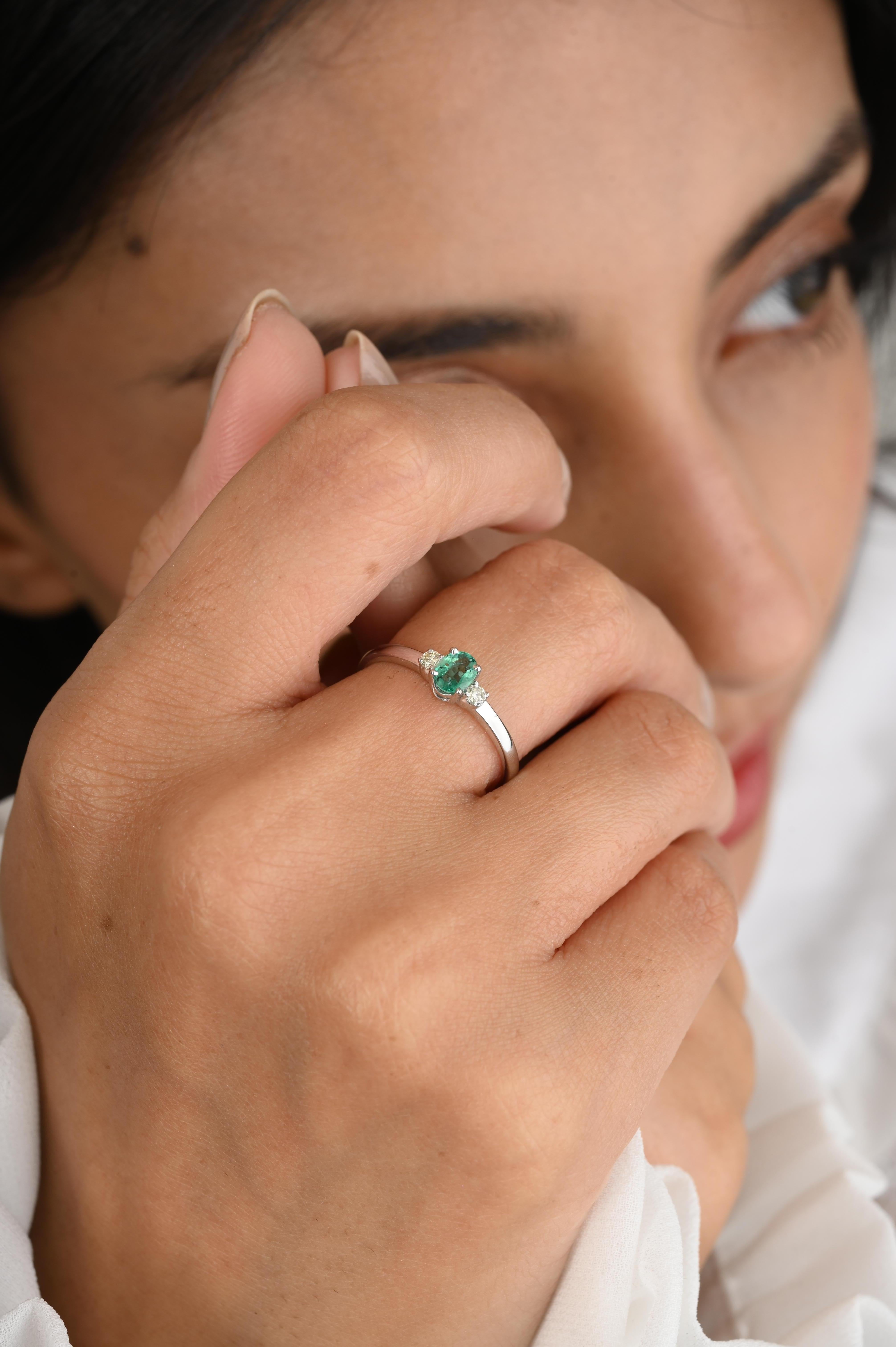 For Sale:  14k White Gold Everyday Dainty Oval Emerald with Diamond Minimal Ring Gift 6