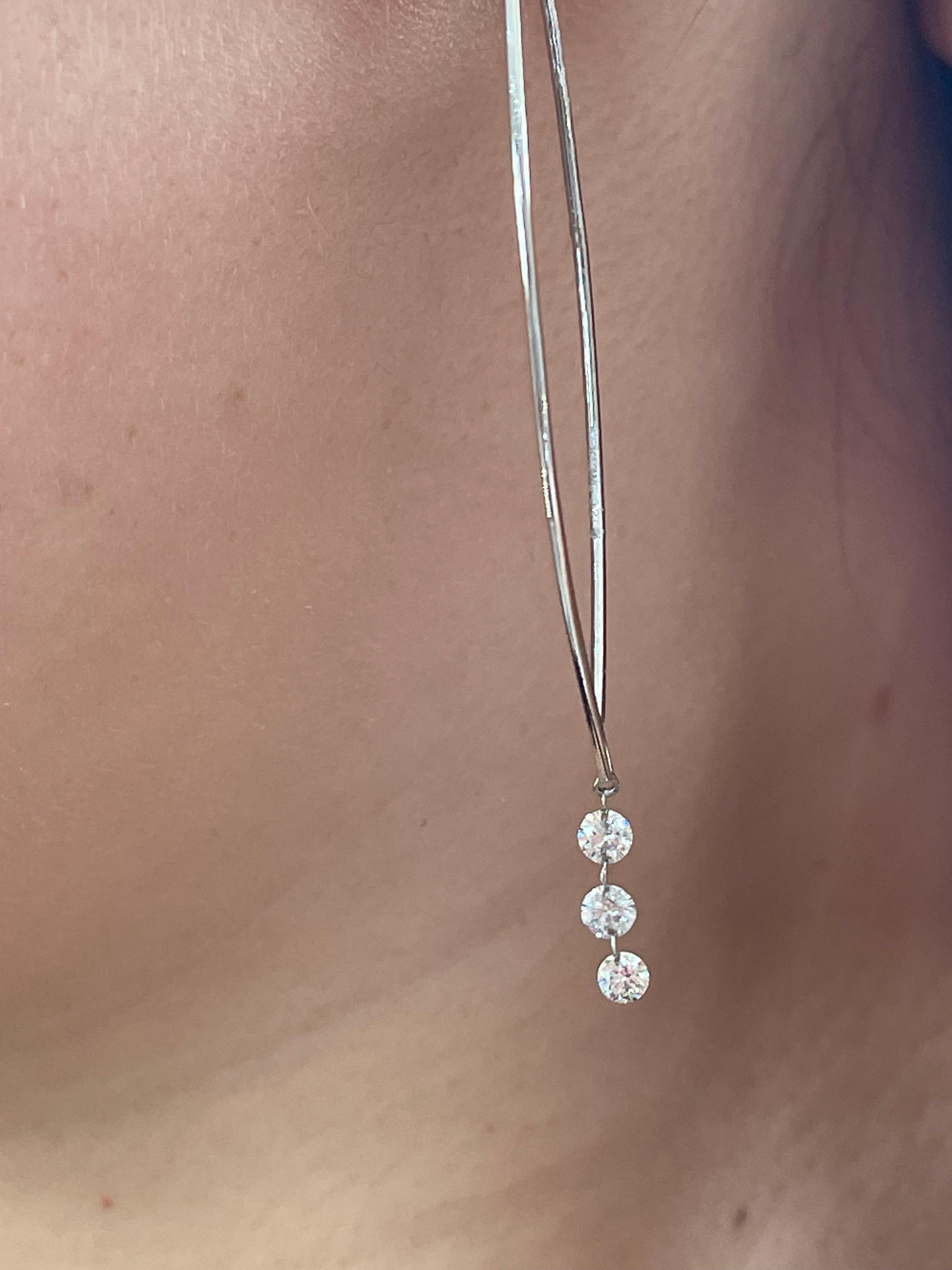 Boucles d'oreilles pendantes en or blanc 14K avec anneaux fantaisie et diamants de .57 CTW Pour femmes en vente