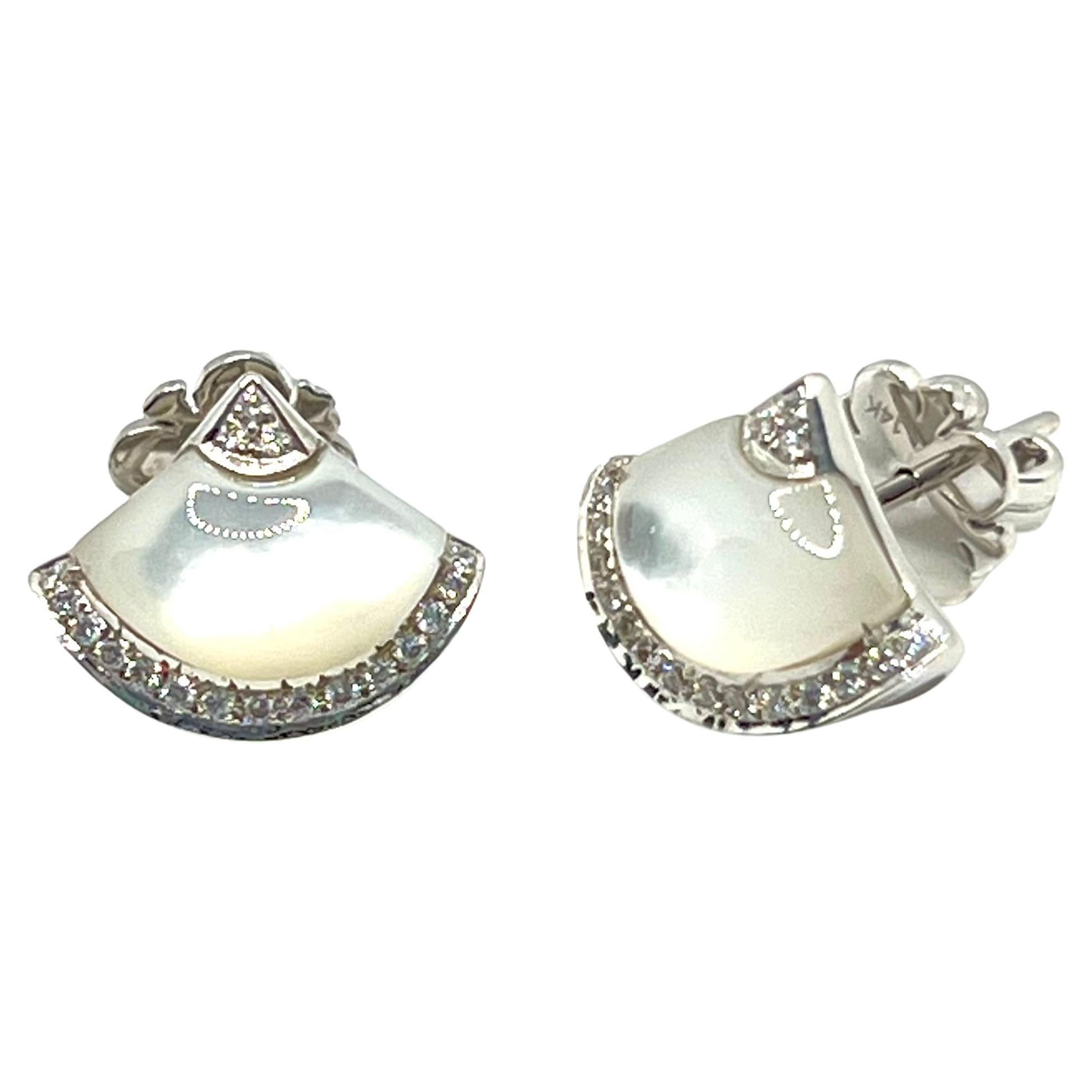 14k White Gold Fanshape Mother of Pearl and Diamond Stud Earrings For Sale