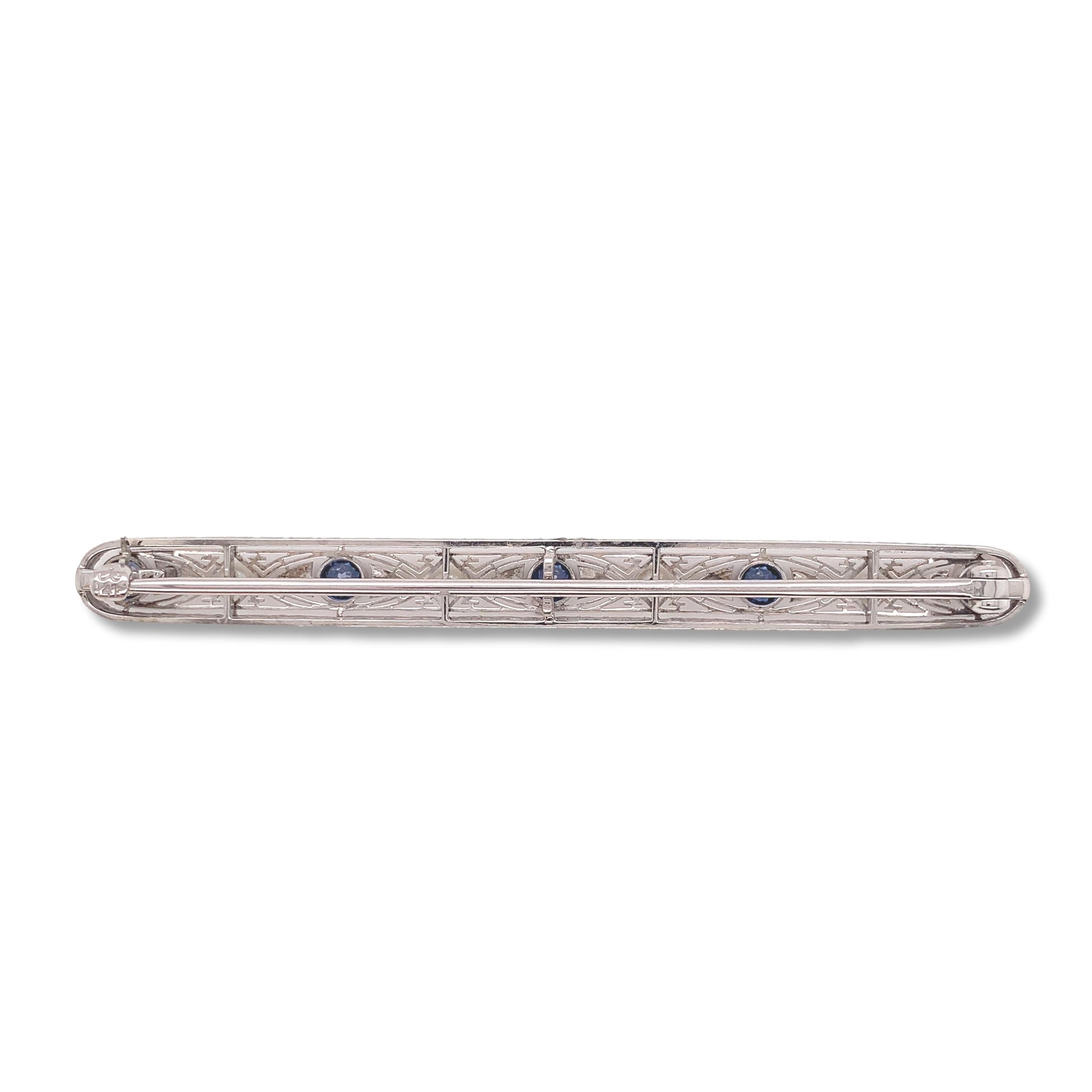 14K White Gold Filigree Pin with GIA Montana Sapphires & Seed Pearls In Good Condition For Sale In Big Bend, WI